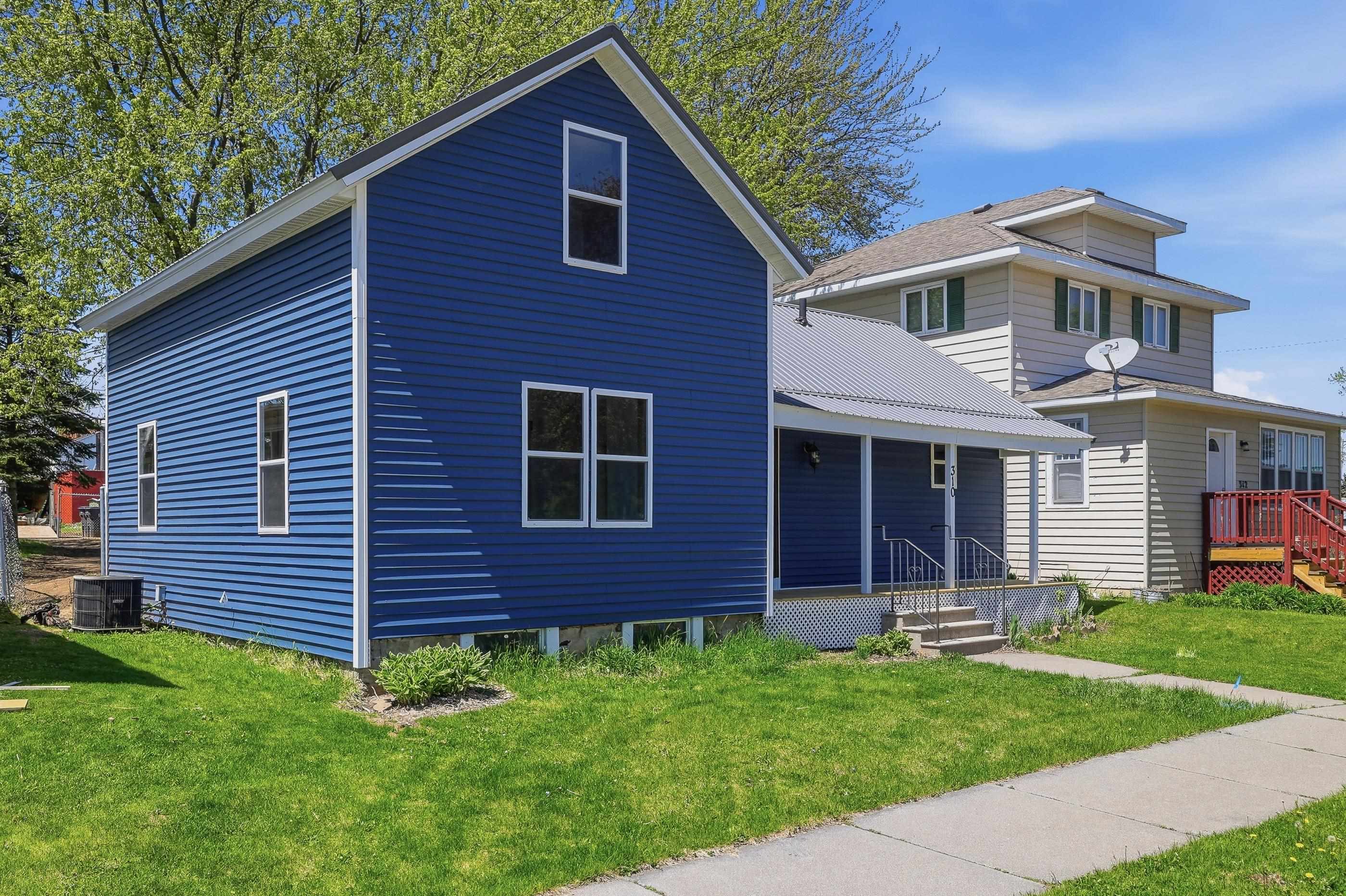 310 N MAPLE AVENUE, Marshfield, Wisconsin 54449, 4 Bedrooms Bedrooms, ,1 BathroomBathrooms,Residential,For Sale,310 N MAPLE AVENUE,22602140