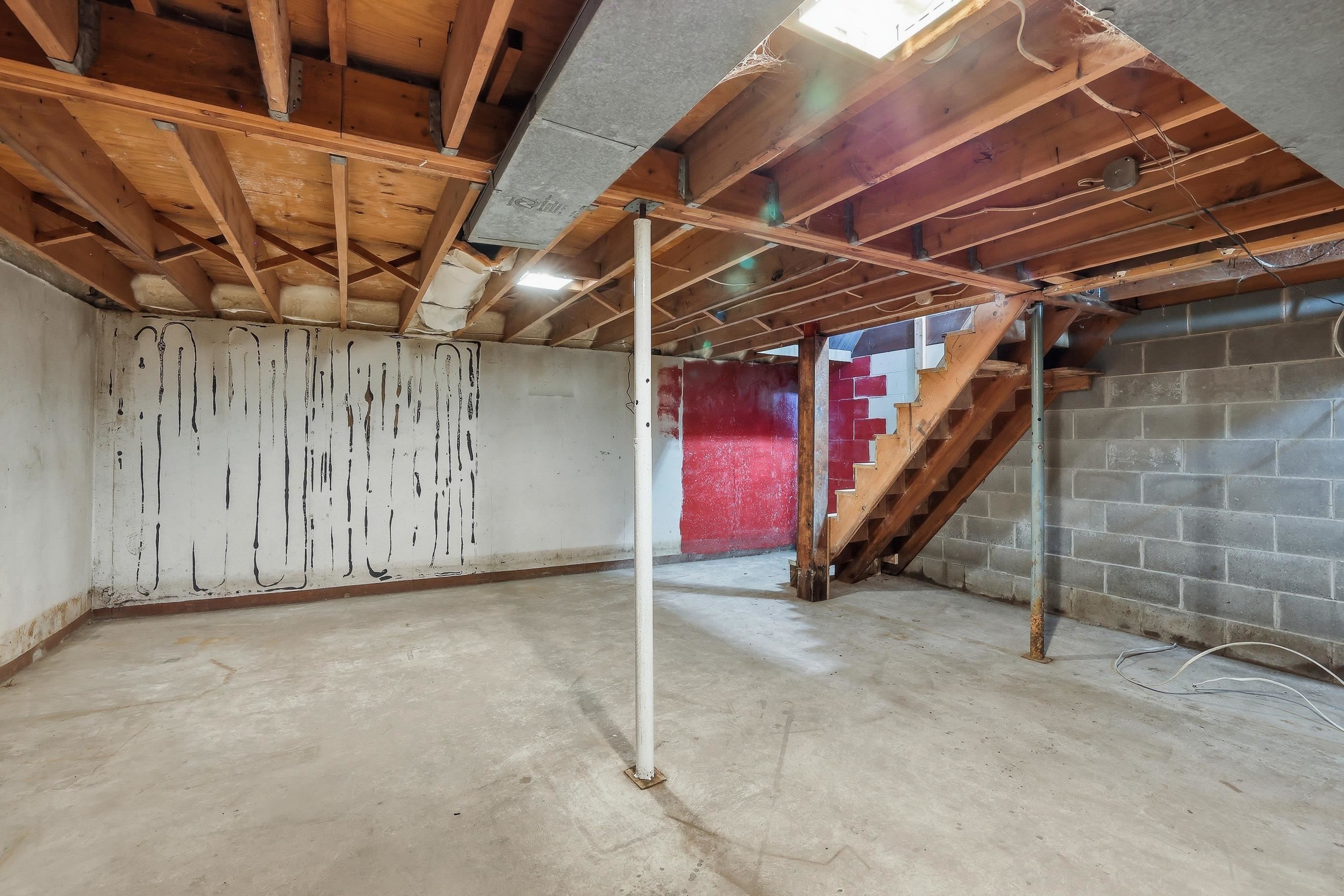310 N MAPLE AVENUE, Marshfield, Wisconsin 54449, 4 Bedrooms Bedrooms, ,1 BathroomBathrooms,Residential,For Sale,310 N MAPLE AVENUE,22602140