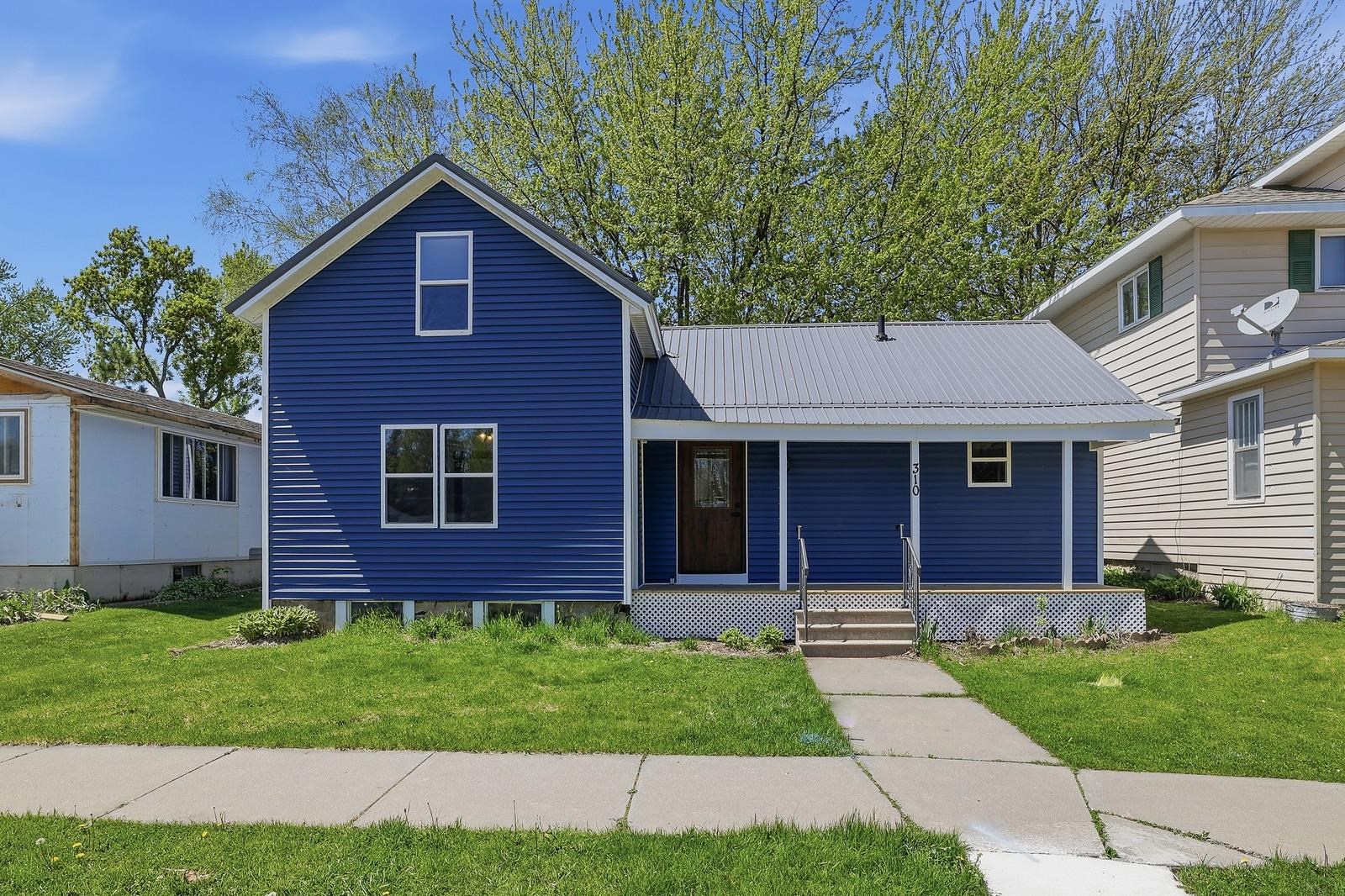 310 N MAPLE AVENUE, Marshfield, Wisconsin 54449, 4 Bedrooms Bedrooms, ,1 BathroomBathrooms,Residential,For Sale,310 N MAPLE AVENUE,22602140