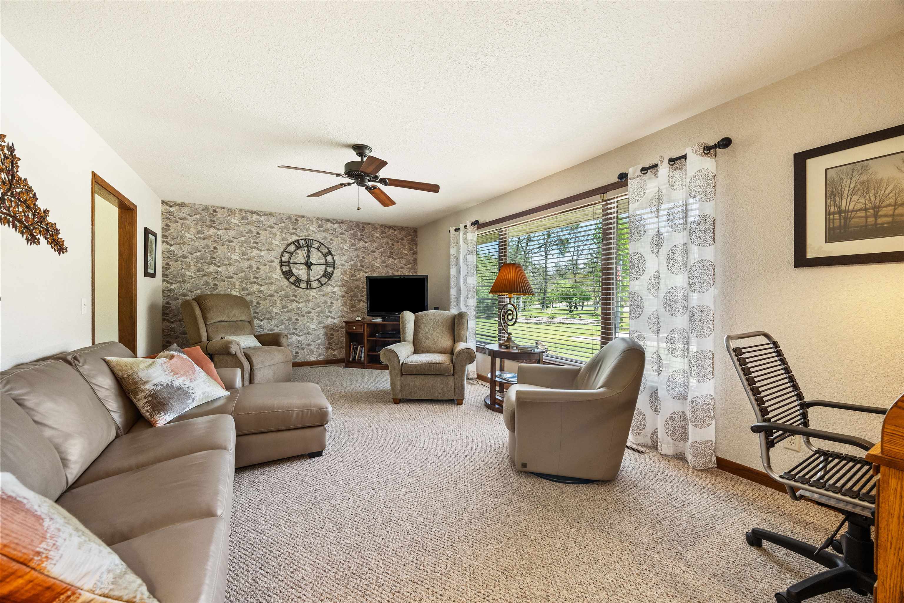 101 14TH AVENUE, Nekoosa, Wisconsin 54457, 3 Bedrooms Bedrooms, ,2 BathroomsBathrooms,Residential,For Sale,101 14TH AVENUE,22602144