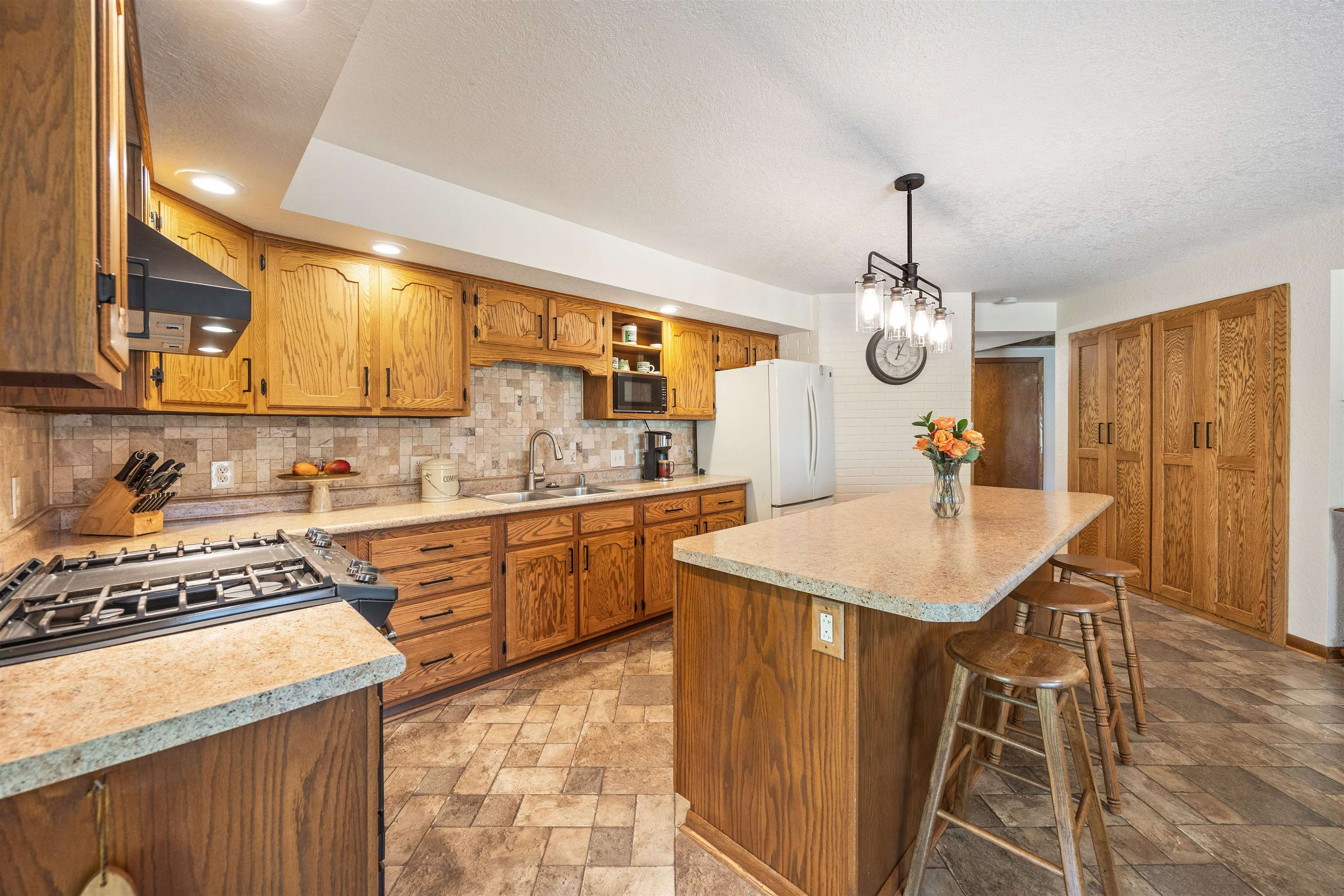 101 14TH AVENUE, Nekoosa, Wisconsin 54457, 3 Bedrooms Bedrooms, ,2 BathroomsBathrooms,Residential,For Sale,101 14TH AVENUE,22602144