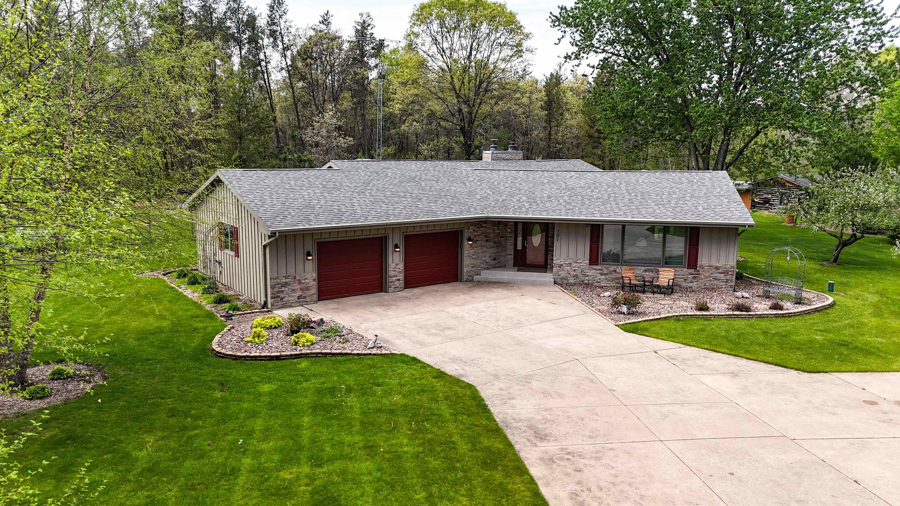 101 14TH AVENUE, Nekoosa, Wisconsin 54457, 3 Bedrooms Bedrooms, ,2 BathroomsBathrooms,Residential,For Sale,101 14TH AVENUE,22602144
