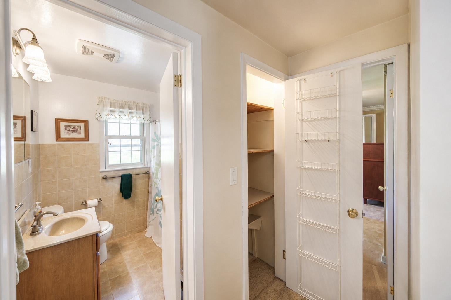 3912 CARL STREET, Wausau, Wisconsin 54401, 3 Bedrooms Bedrooms, ,1 BathroomBathrooms,Residential,For Sale,3912 CARL STREET,22602148