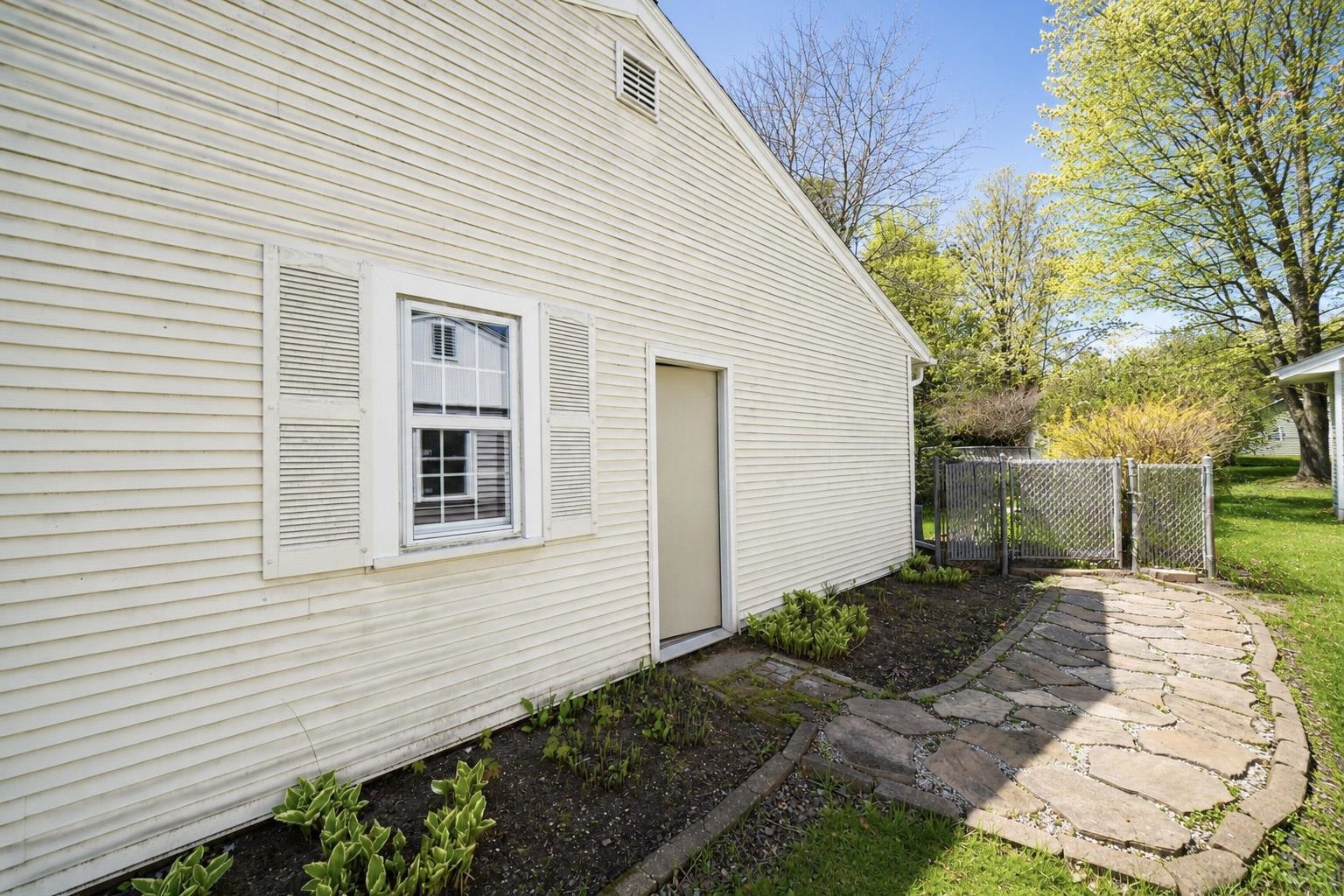 3912 CARL STREET, Wausau, Wisconsin 54401, 3 Bedrooms Bedrooms, ,1 BathroomBathrooms,Residential,For Sale,3912 CARL STREET,22602148