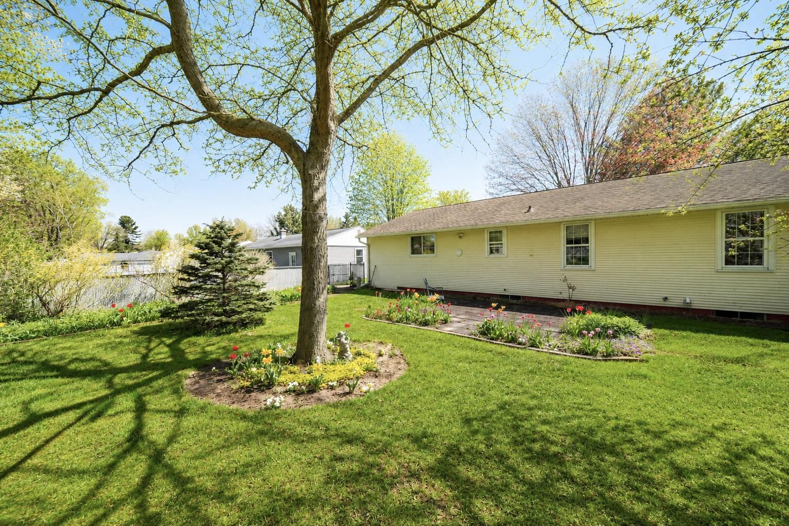 3912 CARL STREET, Wausau, Wisconsin 54401, 3 Bedrooms Bedrooms, ,1 BathroomBathrooms,Residential,For Sale,3912 CARL STREET,22602148