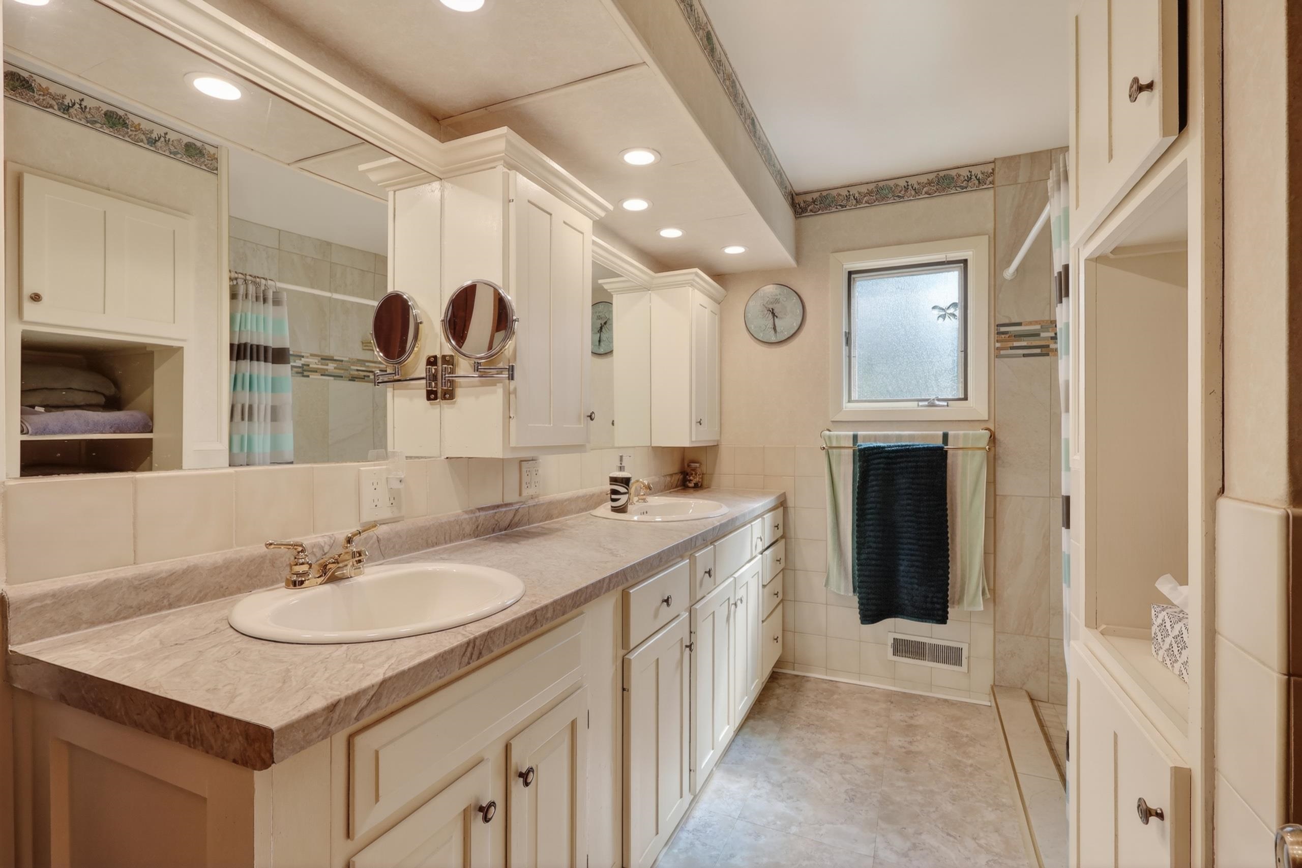 5311 STRODMAN AVENUE, Wisconsin Rapids, Wisconsin 54494, 3 Bedrooms Bedrooms, ,3 BathroomsBathrooms,Residential,For Sale,5311 STRODMAN AVENUE,22602149