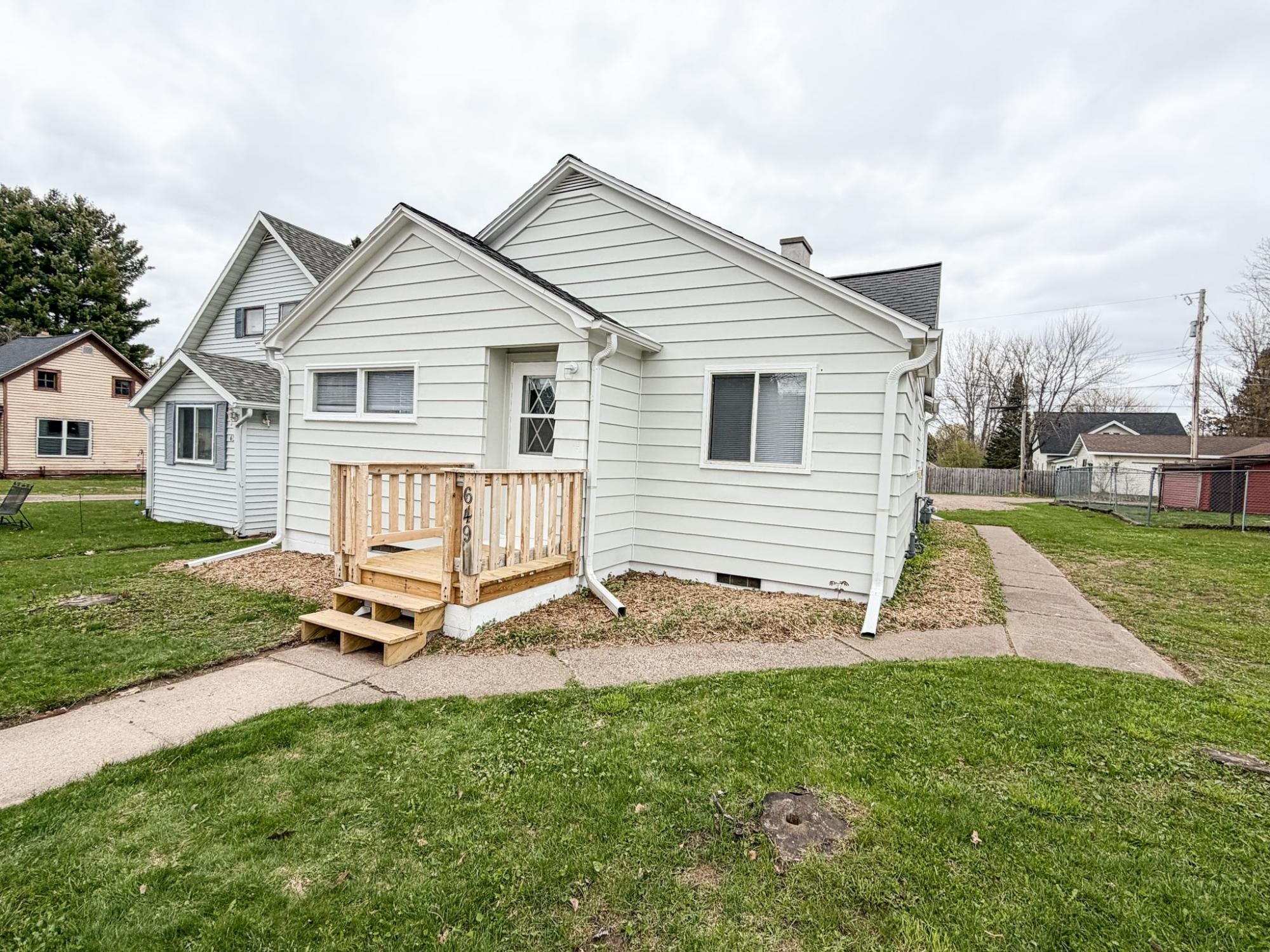 649 7TH AVENUE SOUTH, Park Falls, Wisconsin 54552, 3 Bedrooms Bedrooms, ,1 BathroomBathrooms,Residential,For Sale,649 7TH AVENUE SOUTH,22602150