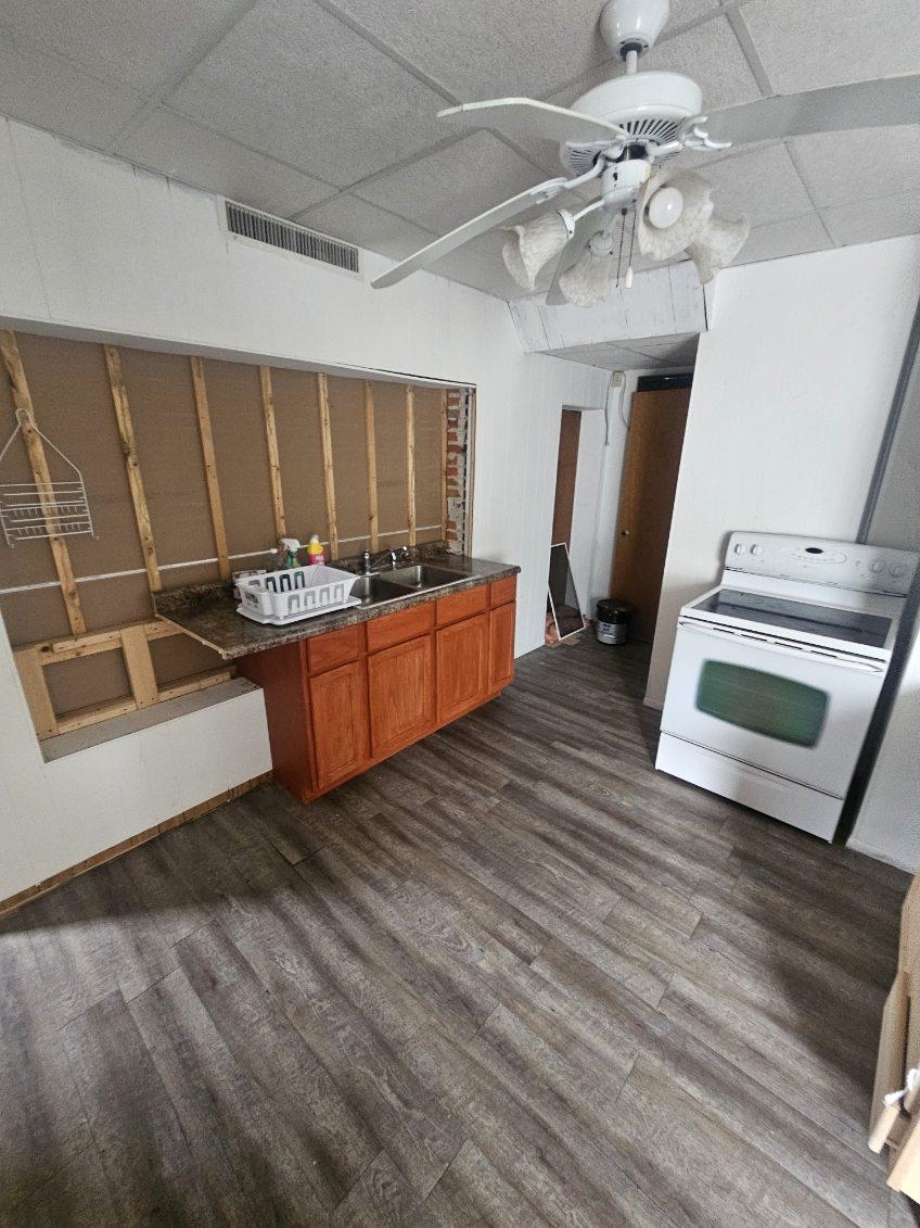 300 W STANLEY STREET, Thorp, Wisconsin 54771, 2 Bedrooms Bedrooms, ,1 BathroomBathrooms,Residential,For Sale,300 W STANLEY STREET,22602151