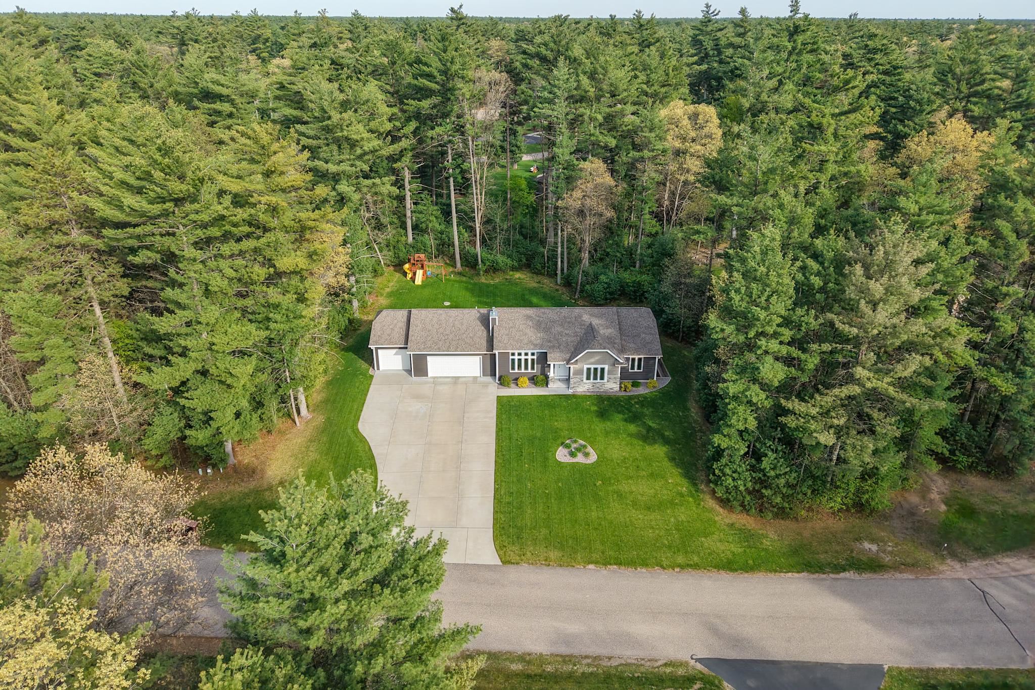 2430 CRYSTAL LANE, Wisconsin Rapids, Wisconsin 54494, 4 Bedrooms Bedrooms, ,3 BathroomsBathrooms,Residential,For Sale,2430 CRYSTAL LANE,22602153