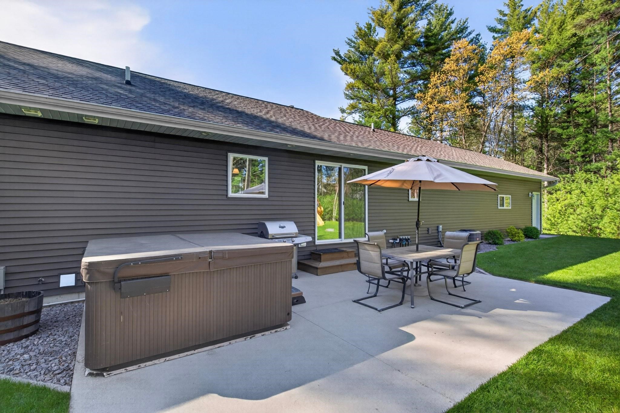 2430 CRYSTAL LANE, Wisconsin Rapids, Wisconsin 54494, 4 Bedrooms Bedrooms, ,3 BathroomsBathrooms,Residential,For Sale,2430 CRYSTAL LANE,22602153