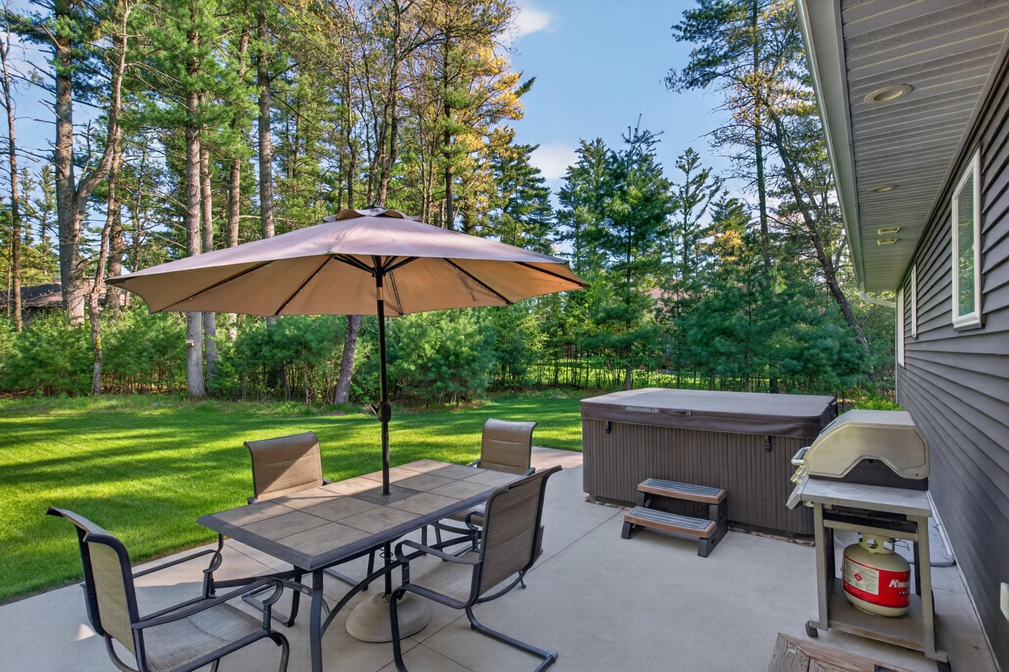 2430 CRYSTAL LANE, Wisconsin Rapids, Wisconsin 54494, 4 Bedrooms Bedrooms, ,3 BathroomsBathrooms,Residential,For Sale,2430 CRYSTAL LANE,22602153