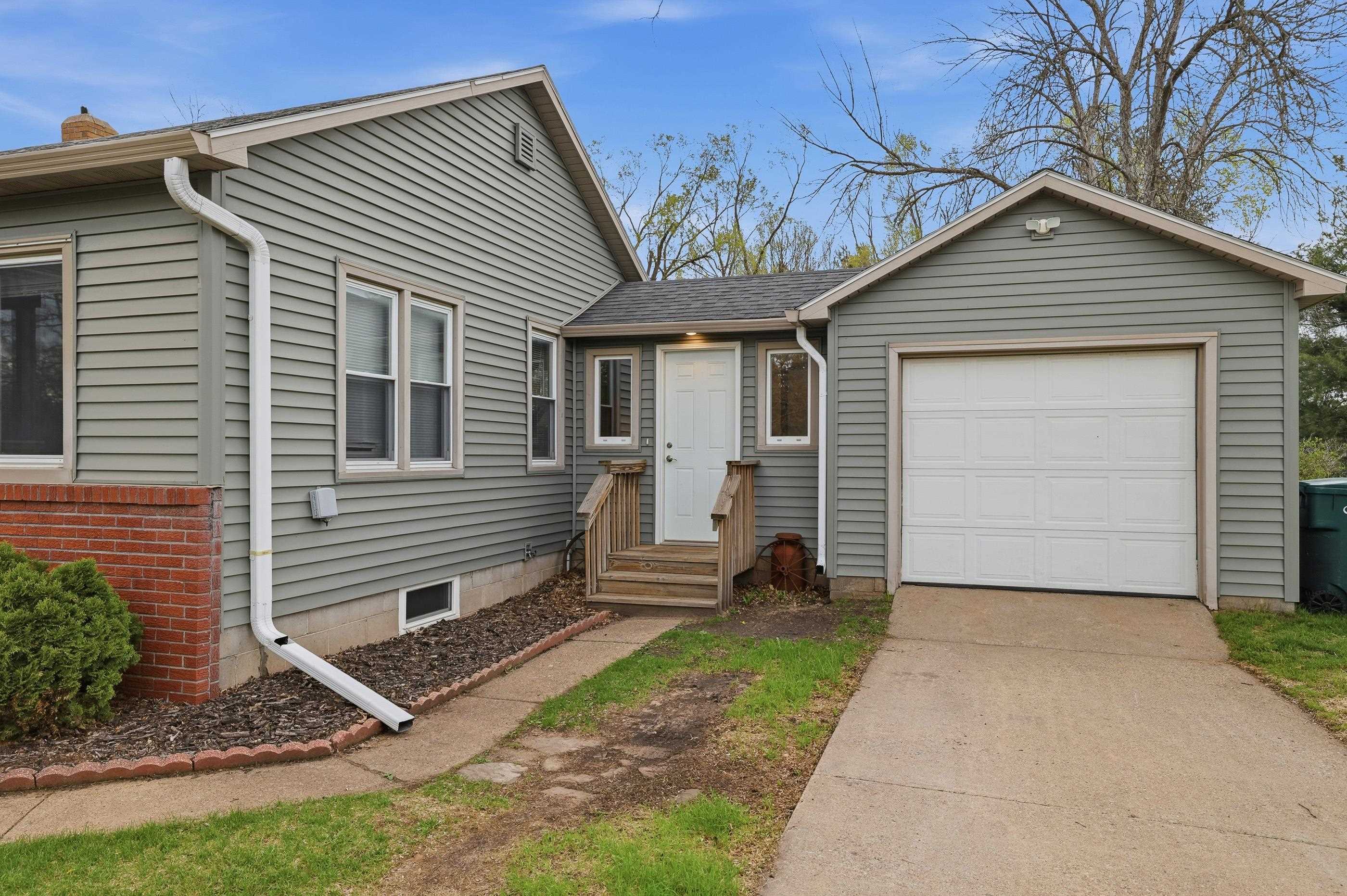 5540 COUNTY ROAD W, Bancroft, Wisconsin 54921, 3 Bedrooms Bedrooms, ,1 BathroomBathrooms,Residential,For Sale,5540 COUNTY ROAD W,22602156
