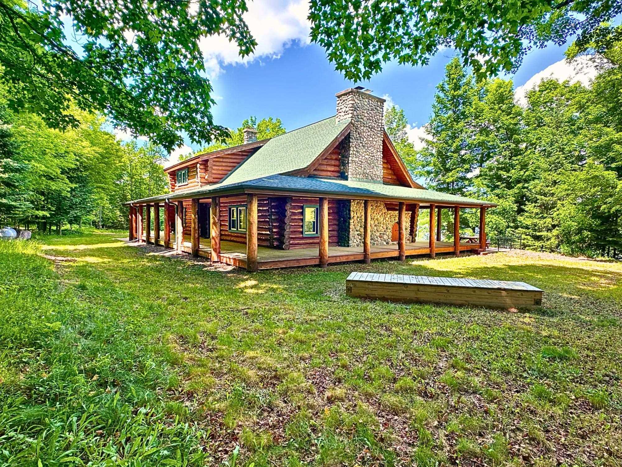 N13038 HICKS LANDING ROAD, Fifield, Wisconsin 54524, 3 Bedrooms Bedrooms, ,3 BathroomsBathrooms,Residential,For Sale,N13038 HICKS LANDING ROAD,22602158