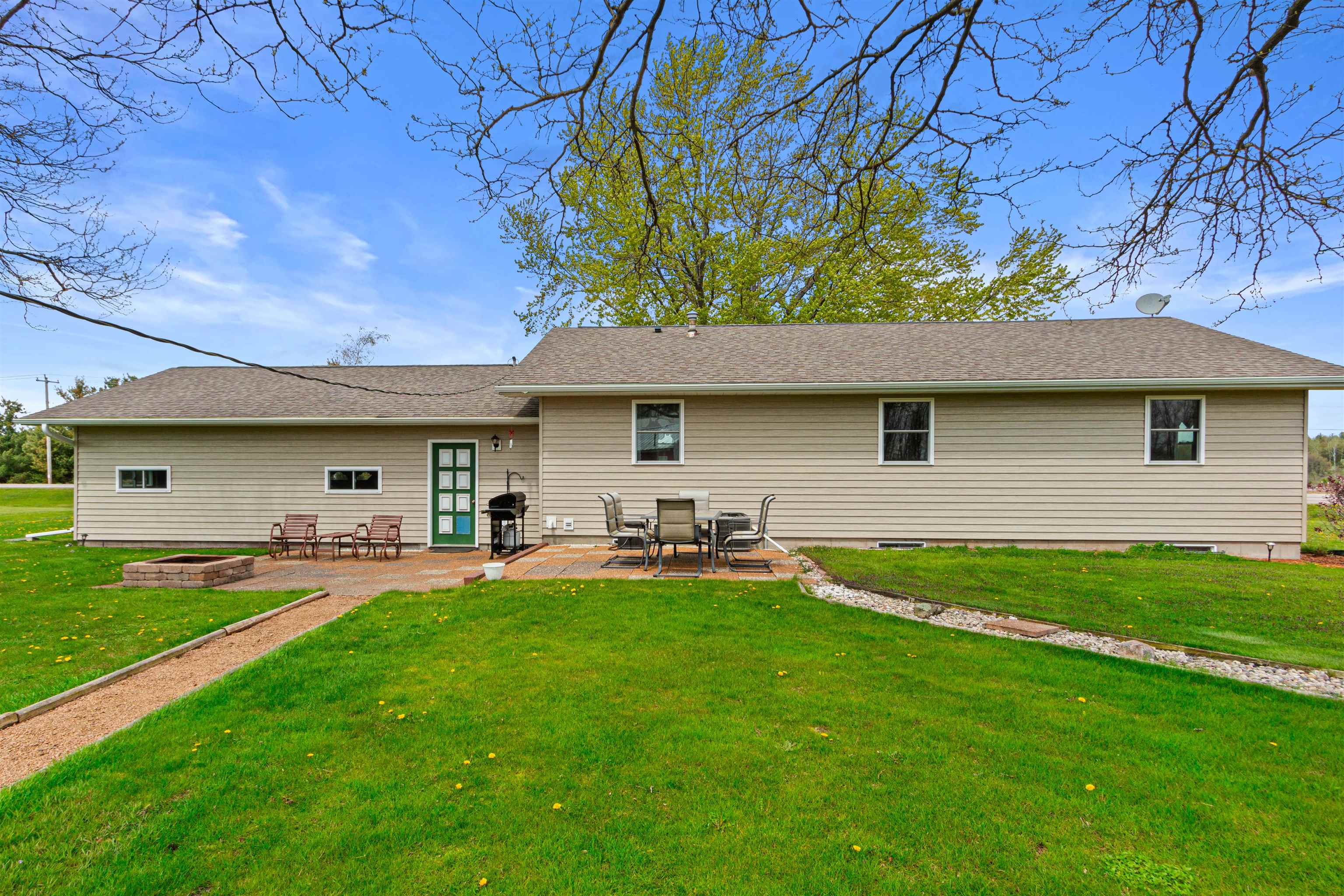5805 COUNTY HIGHWAY F, Wisconsin Rapids, Wisconsin 54495, 3 Bedrooms Bedrooms, ,1 BathroomBathrooms,Residential,For Sale,5805 COUNTY HIGHWAY F,22602160