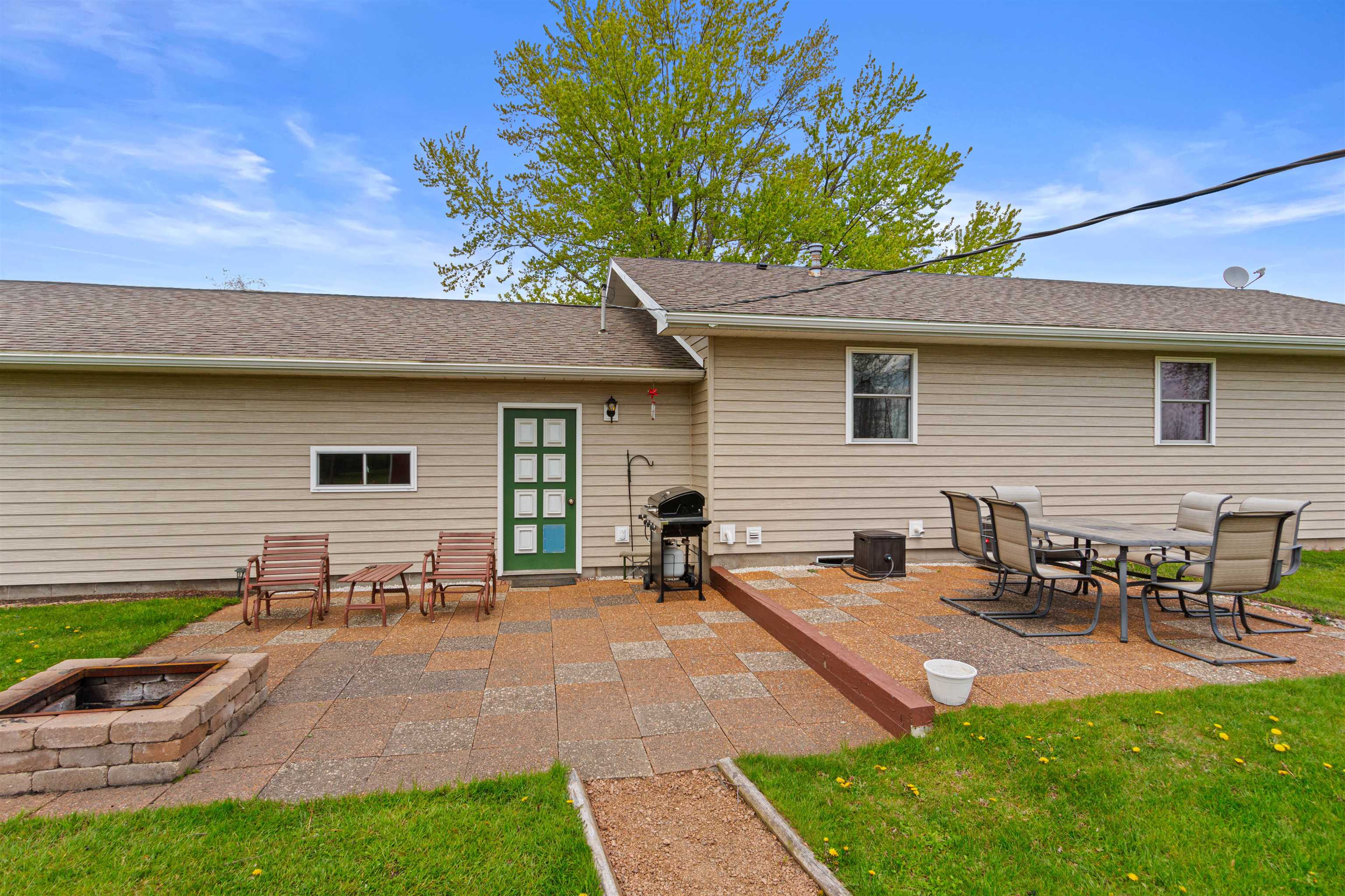 5805 COUNTY HIGHWAY F, Wisconsin Rapids, Wisconsin 54495, 3 Bedrooms Bedrooms, ,1 BathroomBathrooms,Residential,For Sale,5805 COUNTY HIGHWAY F,22602160