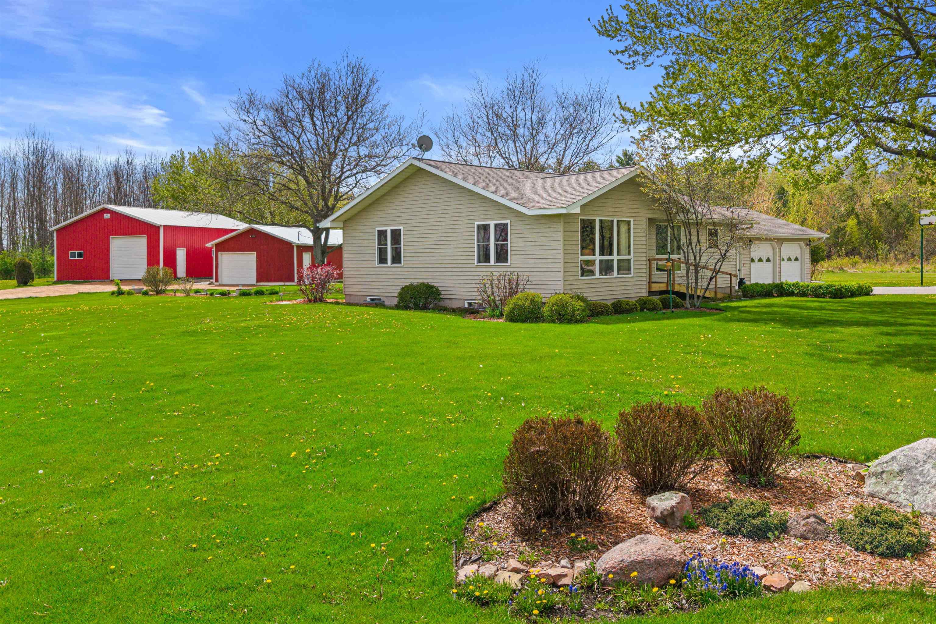 5805 COUNTY HIGHWAY F, Wisconsin Rapids, Wisconsin 54495, 3 Bedrooms Bedrooms, ,1 BathroomBathrooms,Residential,For Sale,5805 COUNTY HIGHWAY F,22602160