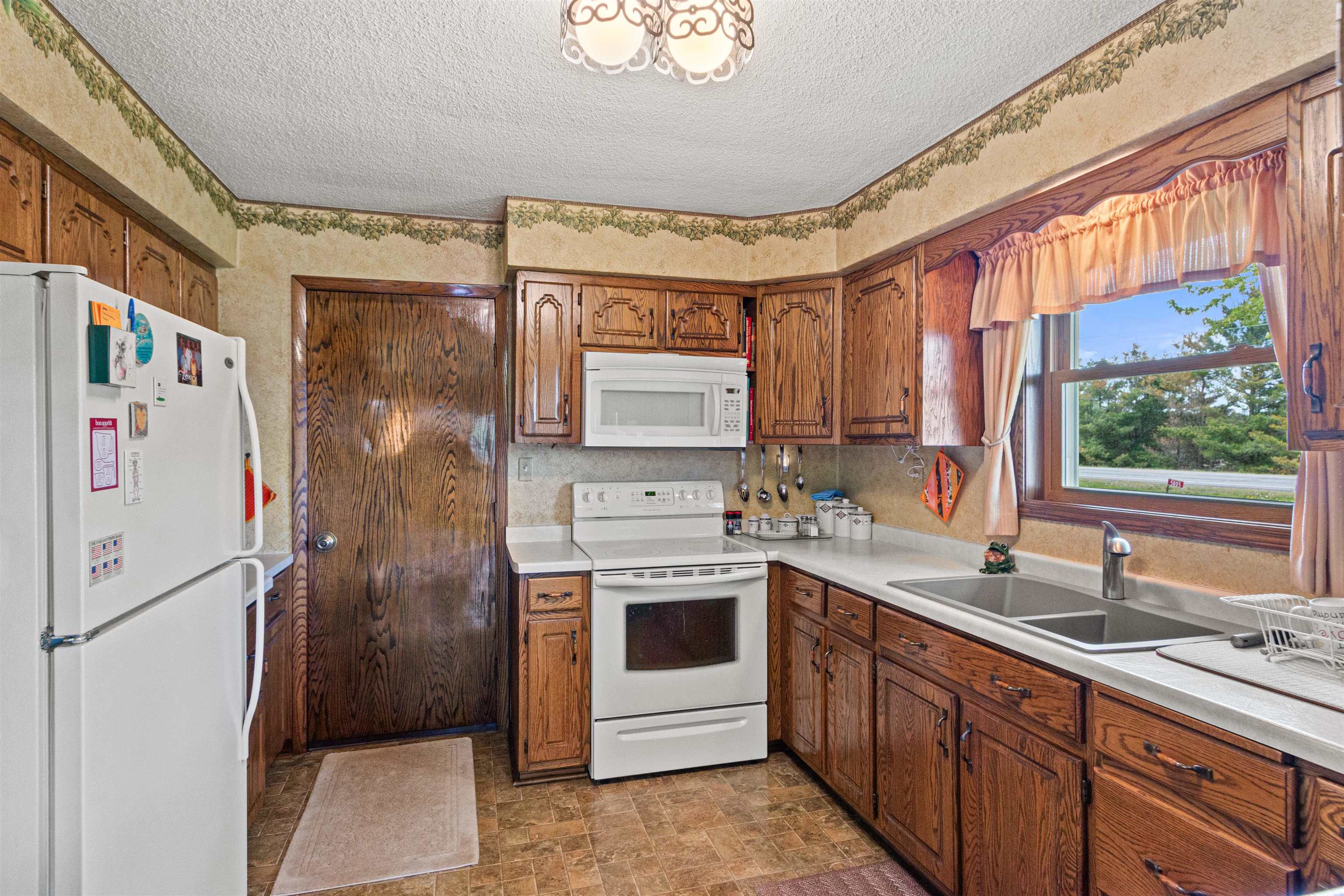 5805 COUNTY HIGHWAY F, Wisconsin Rapids, Wisconsin 54495, 3 Bedrooms Bedrooms, ,1 BathroomBathrooms,Residential,For Sale,5805 COUNTY HIGHWAY F,22602160