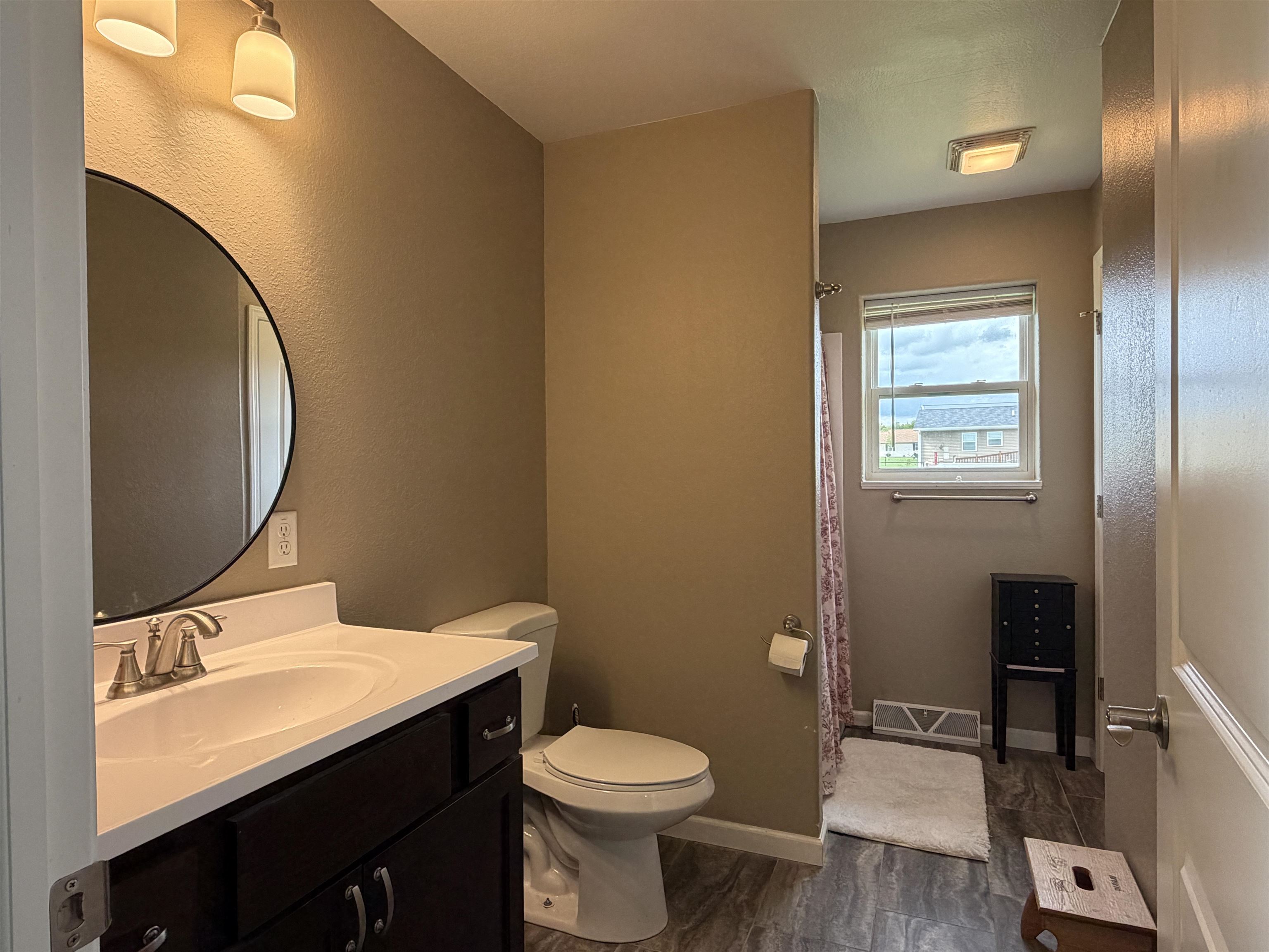 901 WATERSIDE STREET, Athens, Wisconsin 54411, 5 Bedrooms Bedrooms, ,3 BathroomsBathrooms,Residential,For Sale,901 WATERSIDE STREET,22602164