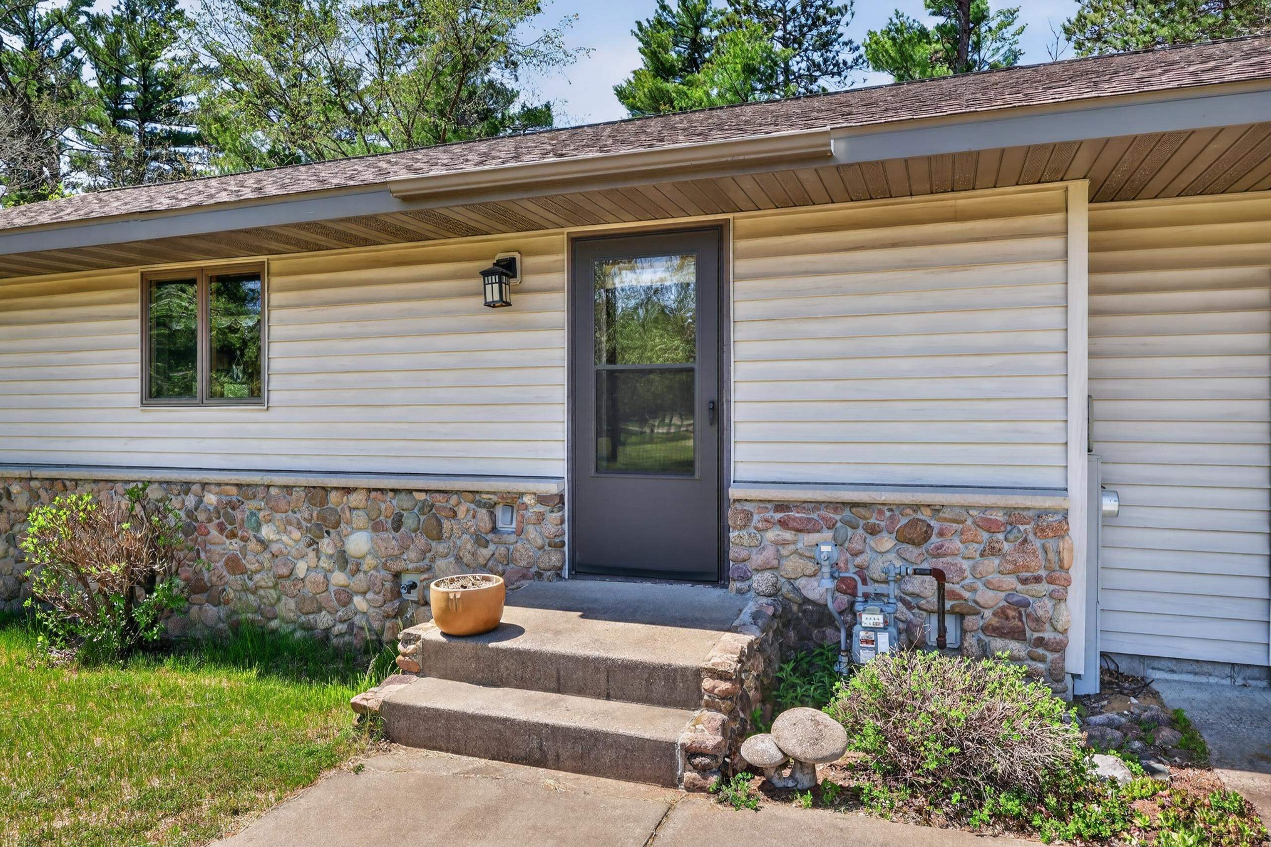 7530 S STATE HIGHWAY 13, Wisconsin Rapids, Wisconsin 54494, 2 Bedrooms Bedrooms, ,1 BathroomBathrooms,Residential,For Sale,7530 S STATE HIGHWAY 13,22602166