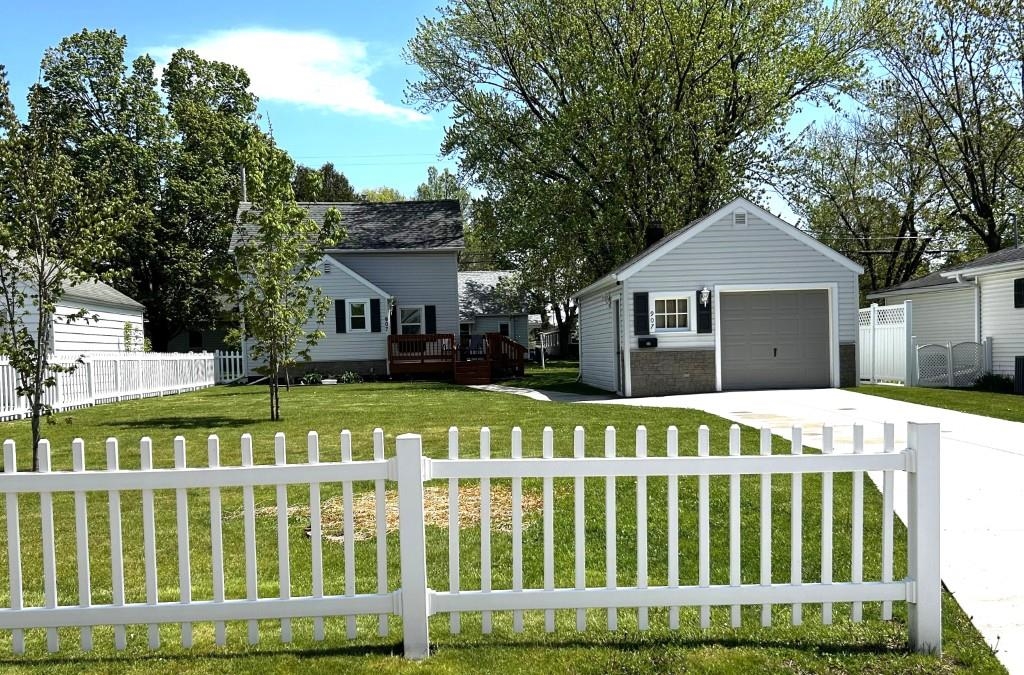 907 N 3RD AVENUE, Wausau, Wisconsin 54401, 2 Bedrooms Bedrooms, ,2 BathroomsBathrooms,Residential,For Sale,907 N 3RD AVENUE,22602177