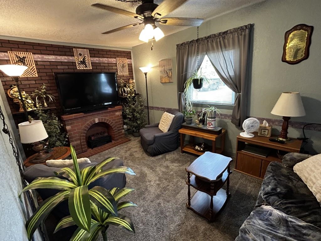 907 N 3RD AVENUE, Wausau, Wisconsin 54401, 2 Bedrooms Bedrooms, ,2 BathroomsBathrooms,Residential,For Sale,907 N 3RD AVENUE,22602177