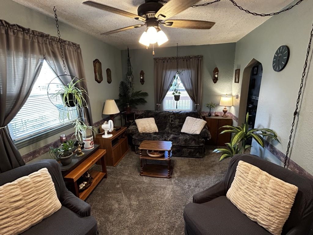 907 N 3RD AVENUE, Wausau, Wisconsin 54401, 2 Bedrooms Bedrooms, ,2 BathroomsBathrooms,Residential,For Sale,907 N 3RD AVENUE,22602177