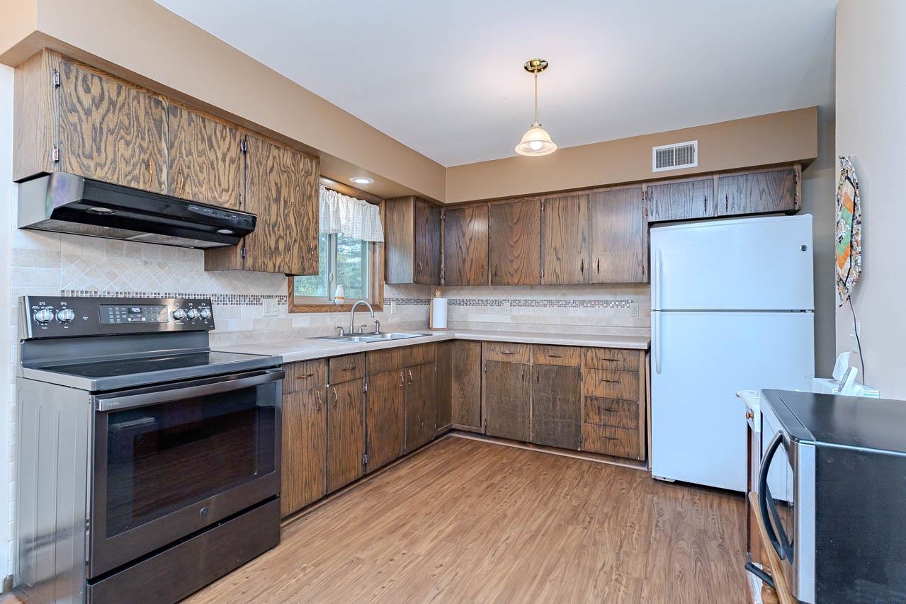 1003 MADISON STREET, Merrill, Wisconsin 54452, 3 Bedrooms Bedrooms, ,1 BathroomBathrooms,Residential,For Sale,1003 MADISON STREET,22602178