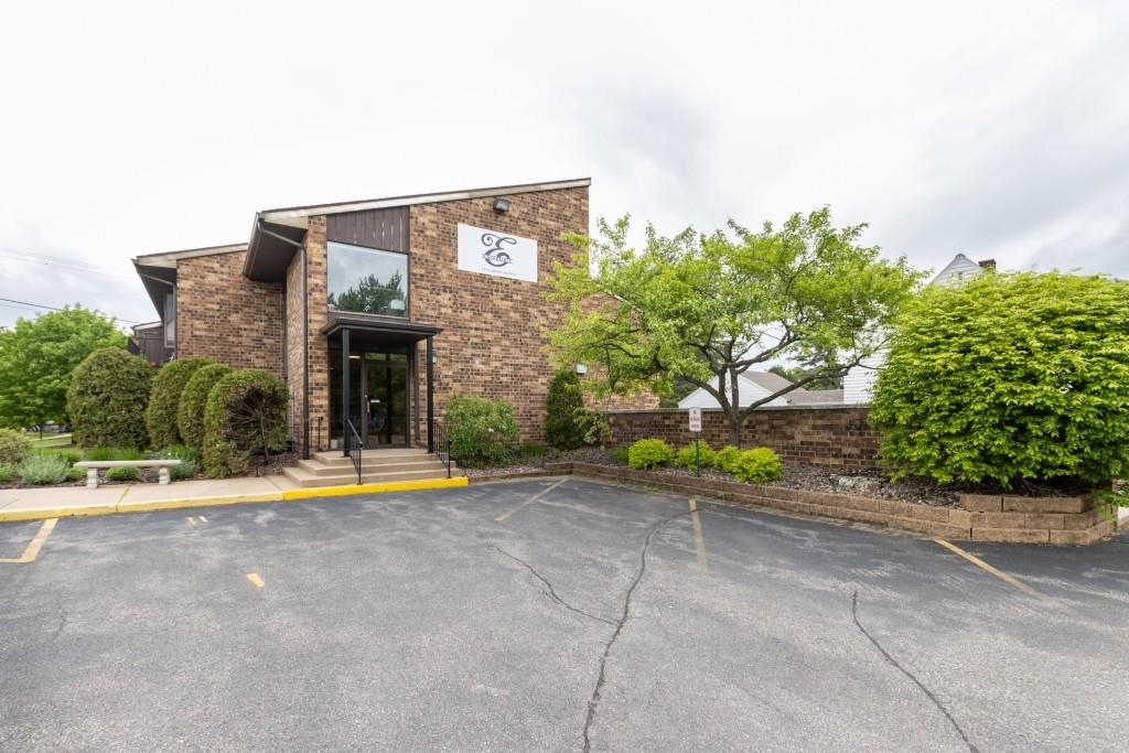 1212 GRAND AVENUE, Wausau, Wisconsin 54403, 1 Bedroom Bedrooms, ,1 BathroomBathrooms,Residential,For Sale,1212 GRAND AVENUE,22602180