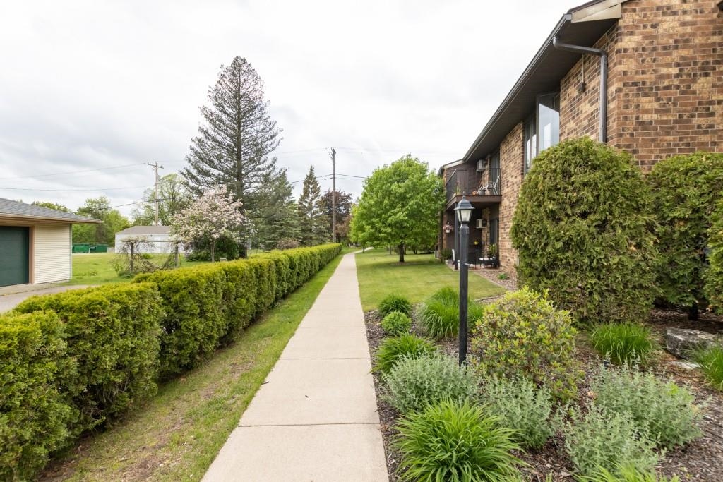 1212 GRAND AVENUE, Wausau, Wisconsin 54403, 1 Bedroom Bedrooms, ,1 BathroomBathrooms,Residential,For Sale,1212 GRAND AVENUE,22602180