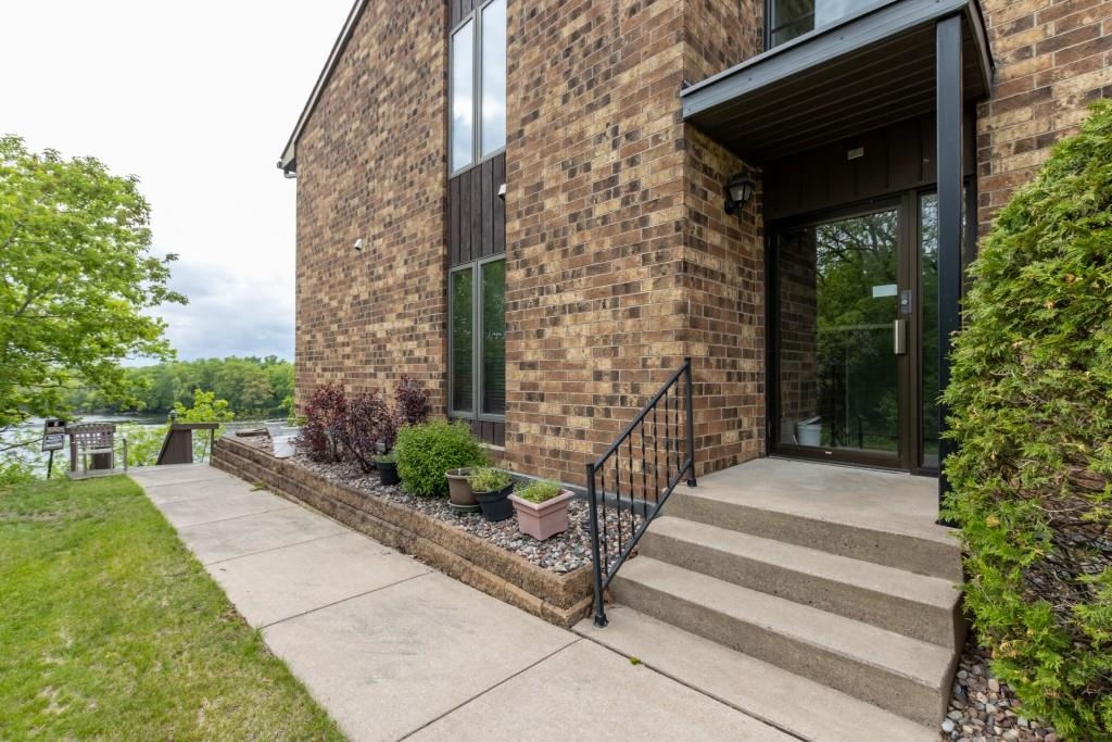 1212 GRAND AVENUE, Wausau, Wisconsin 54403, 1 Bedroom Bedrooms, ,1 BathroomBathrooms,Residential,For Sale,1212 GRAND AVENUE,22602180