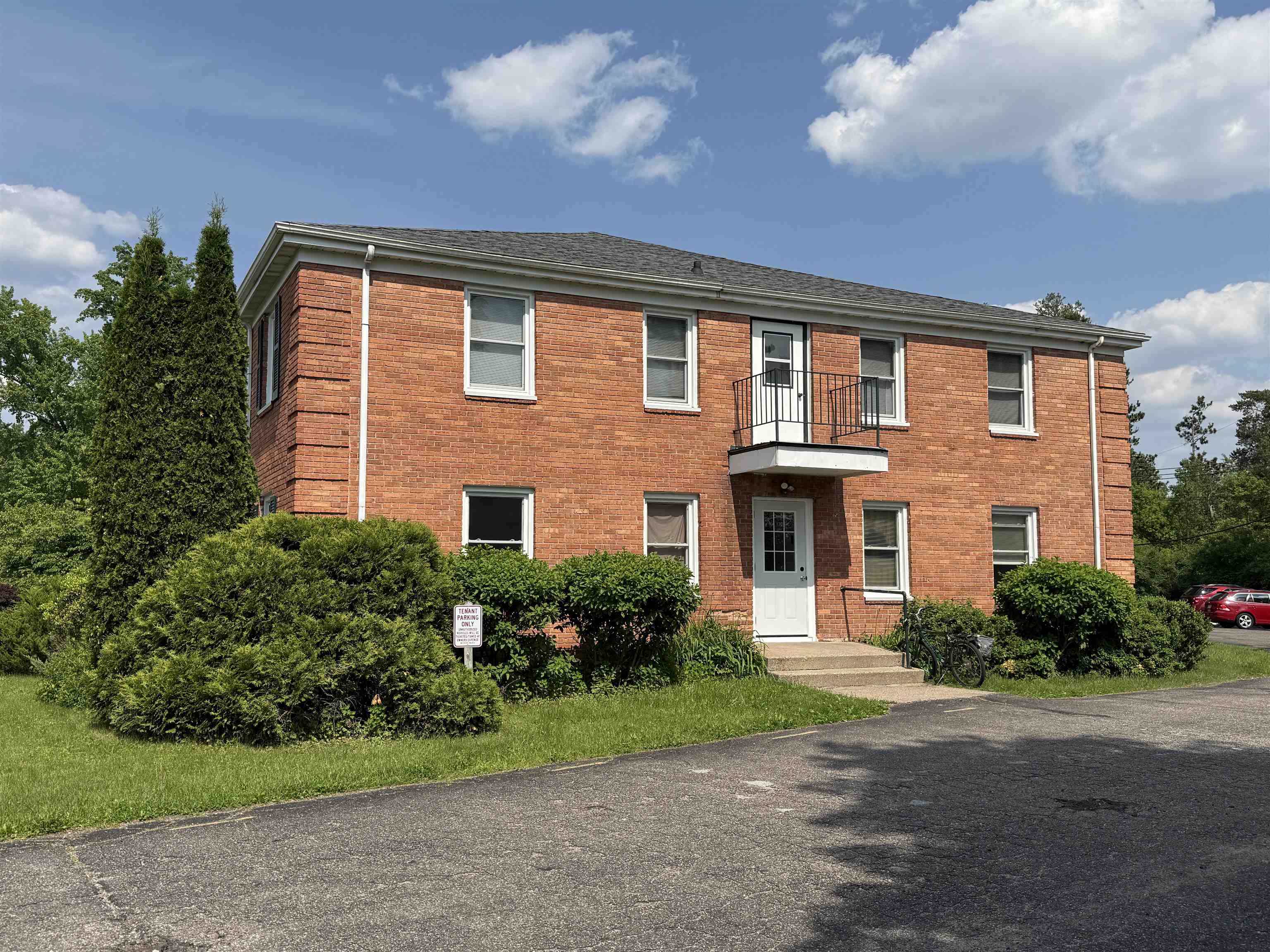 3701 ROBERT PLACE, Stevens Point, Wisconsin 54481, 2 Bedrooms Bedrooms, 6 Rooms Rooms,1 BathroomBathrooms,Multi-family,For Sale,3701 ROBERT PLACE,22602185