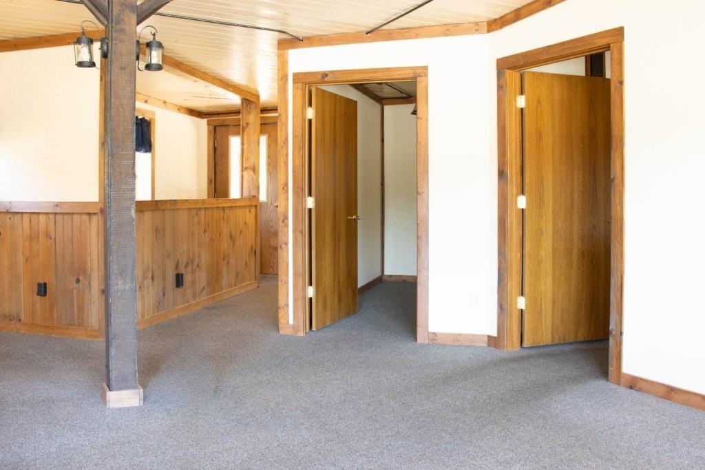906 N CENTER AVENUE, Merrill, Wisconsin 54452, ,Commercial/industrial,For Sale,906 N CENTER AVENUE,22602188