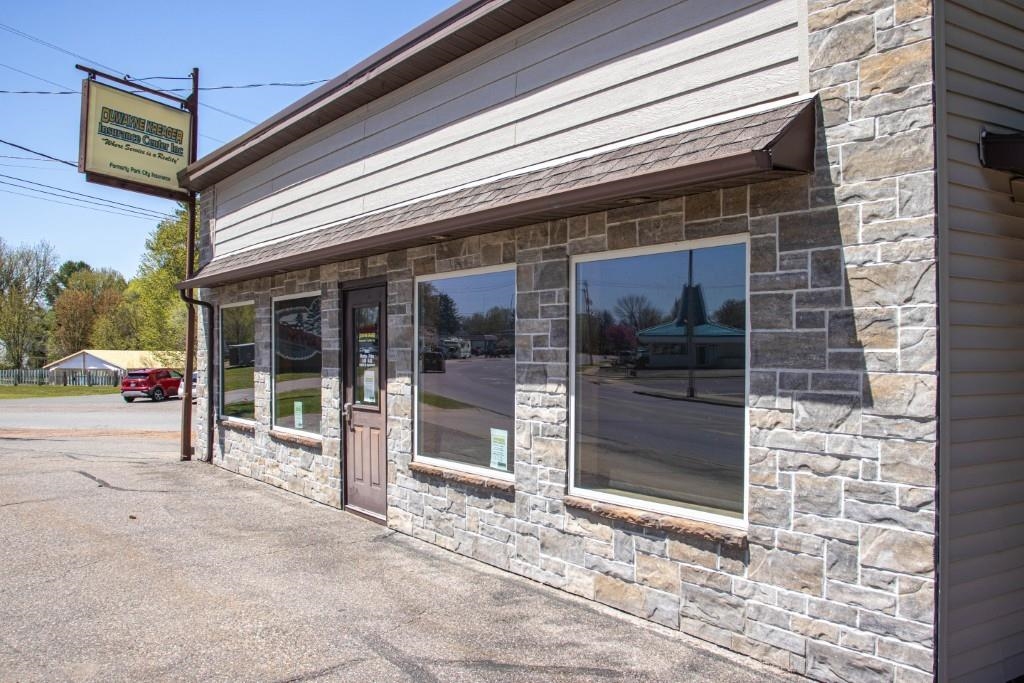 906 N CENTER AVENUE, Merrill, Wisconsin 54452, ,Commercial/industrial,For Sale,906 N CENTER AVENUE,22602188