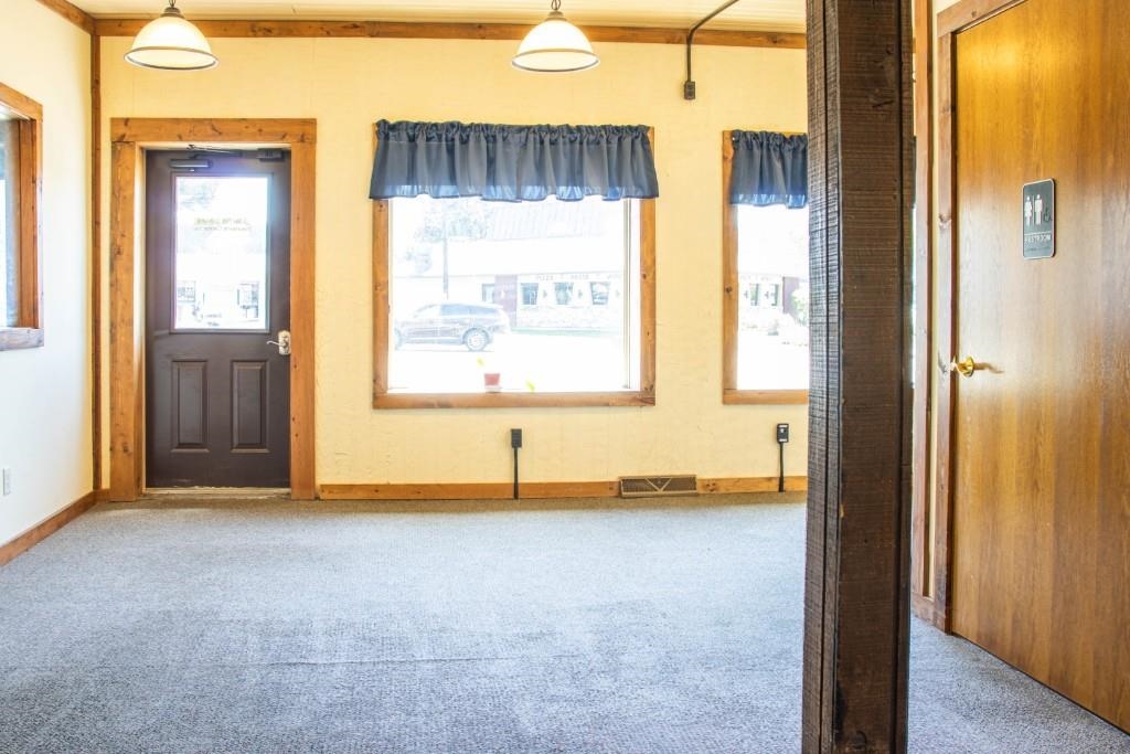 906 N CENTER AVENUE, Merrill, Wisconsin 54452, ,Commercial/industrial,For Sale,906 N CENTER AVENUE,22602188