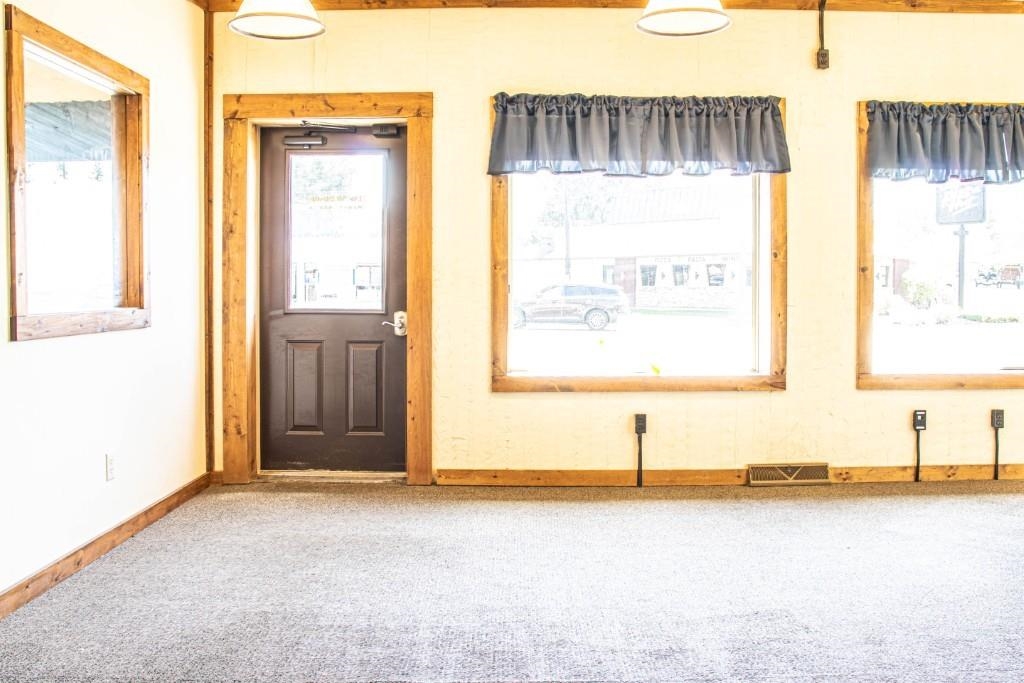 906 N CENTER AVENUE, Merrill, Wisconsin 54452, ,Commercial/industrial,For Sale,906 N CENTER AVENUE,22602188