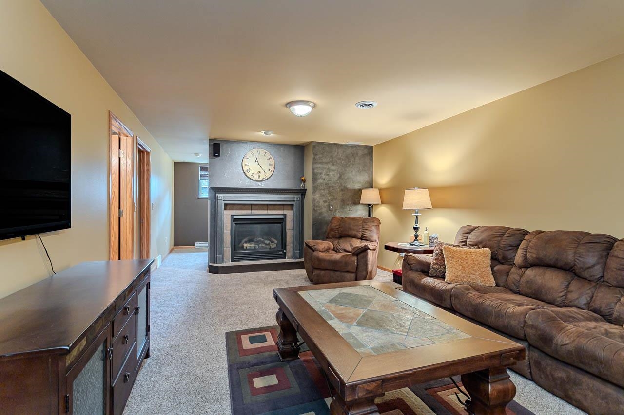 1985 WOODCREST CIRCLE, Kronenwetter, Wisconsin 54455, 4 Bedrooms Bedrooms, ,3 BathroomsBathrooms,Residential,For Sale,1985 WOODCREST CIRCLE,22602196