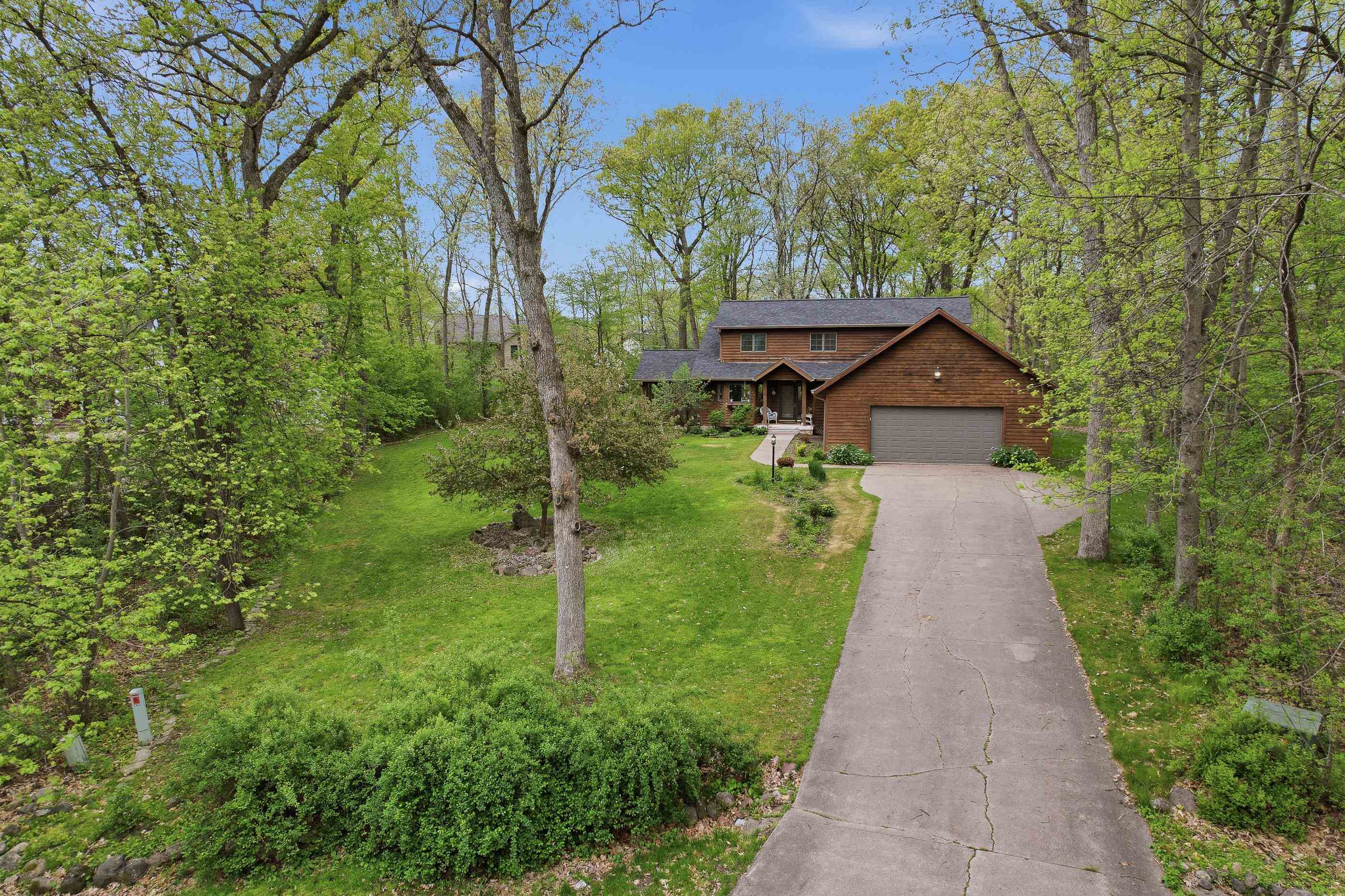 611 HONEY BEAR COURT, Waupaca, Wisconsin 54981, 3 Bedrooms Bedrooms, ,3 BathroomsBathrooms,Residential,For Sale,611 HONEY BEAR COURT,22602201