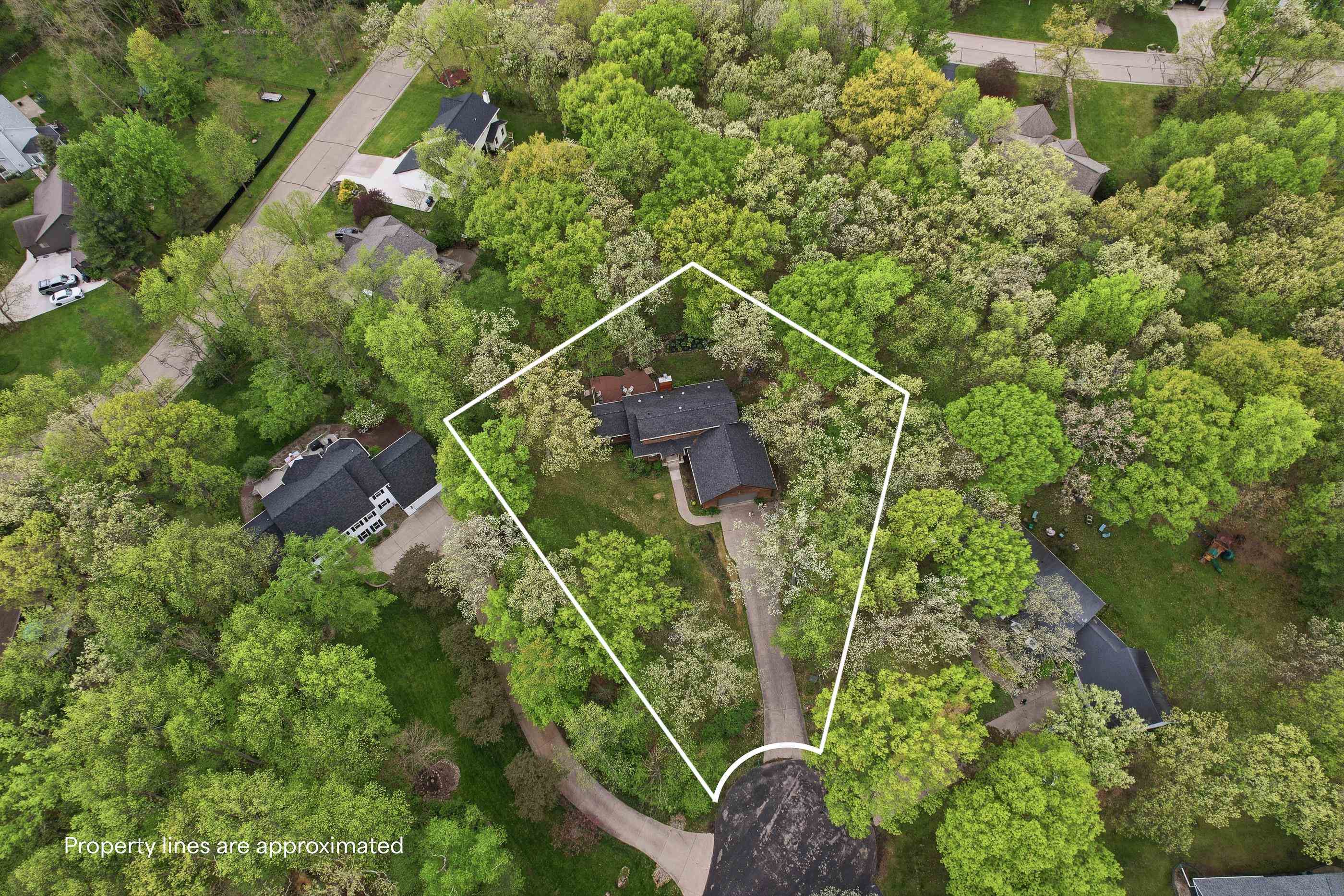 611 HONEY BEAR COURT, Waupaca, Wisconsin 54981, 3 Bedrooms Bedrooms, ,3 BathroomsBathrooms,Residential,For Sale,611 HONEY BEAR COURT,22602201