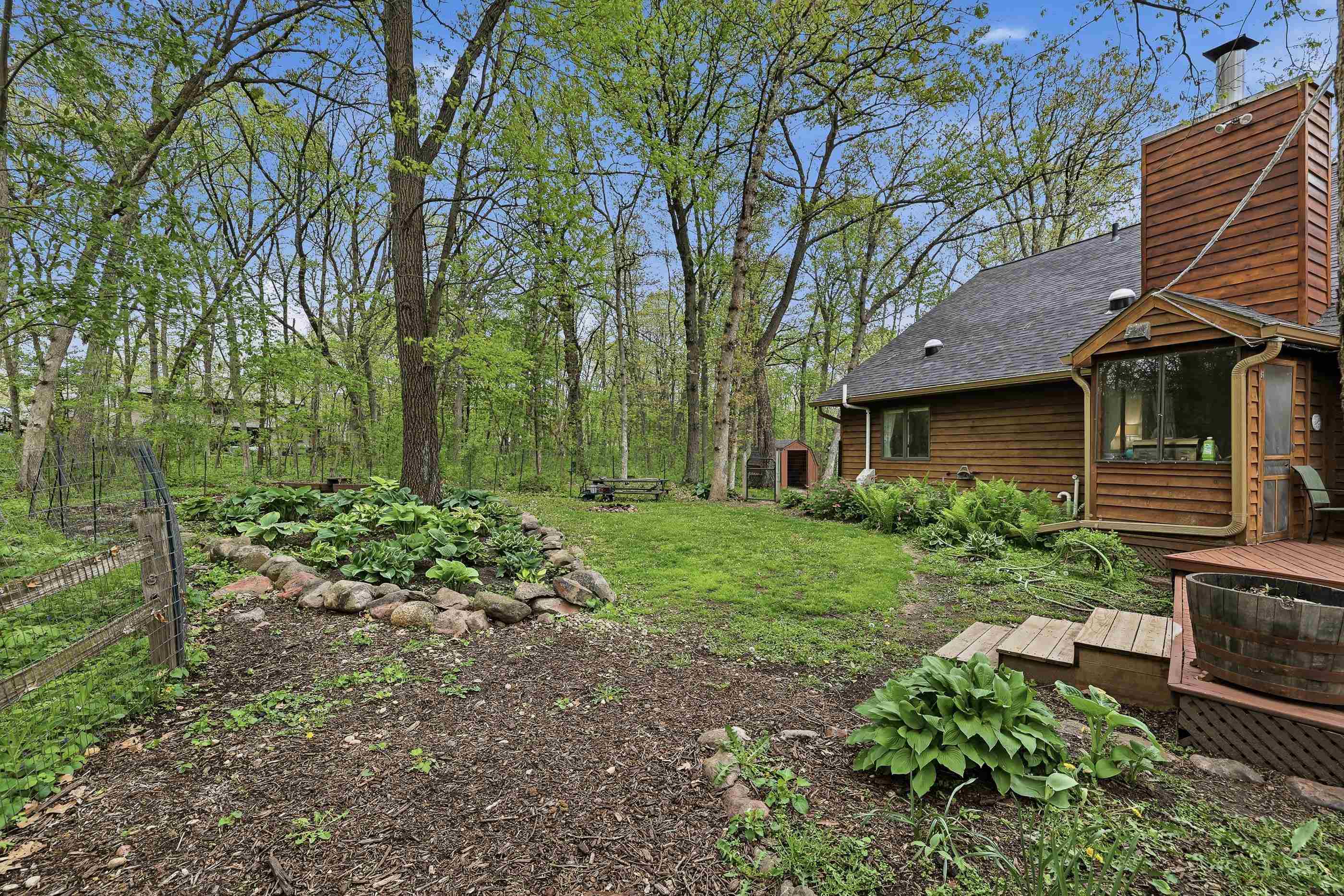 611 HONEY BEAR COURT, Waupaca, Wisconsin 54981, 3 Bedrooms Bedrooms, ,3 BathroomsBathrooms,Residential,For Sale,611 HONEY BEAR COURT,22602201