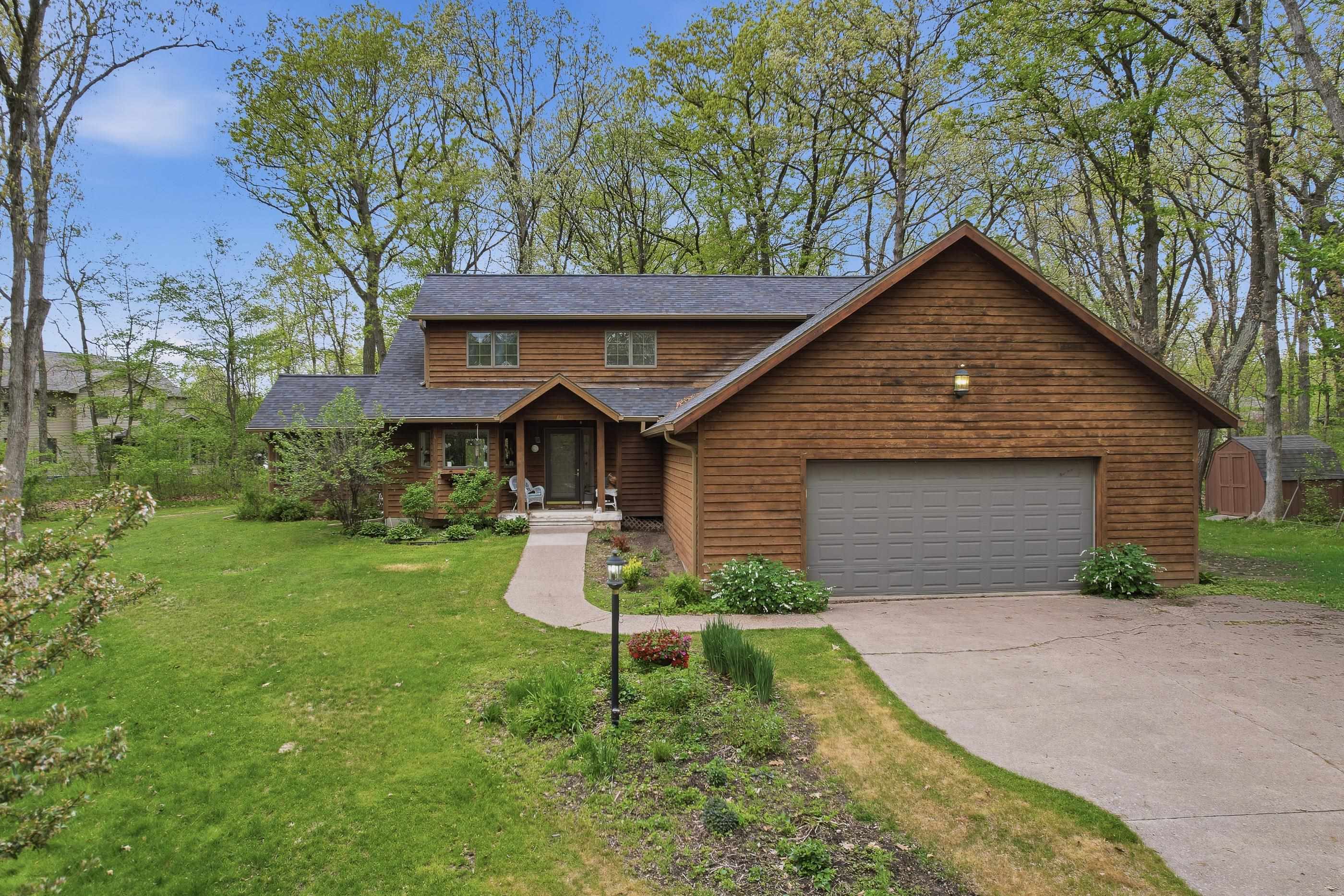 611 HONEY BEAR COURT, Waupaca, Wisconsin 54981, 3 Bedrooms Bedrooms, ,3 BathroomsBathrooms,Residential,For Sale,611 HONEY BEAR COURT,22602201
