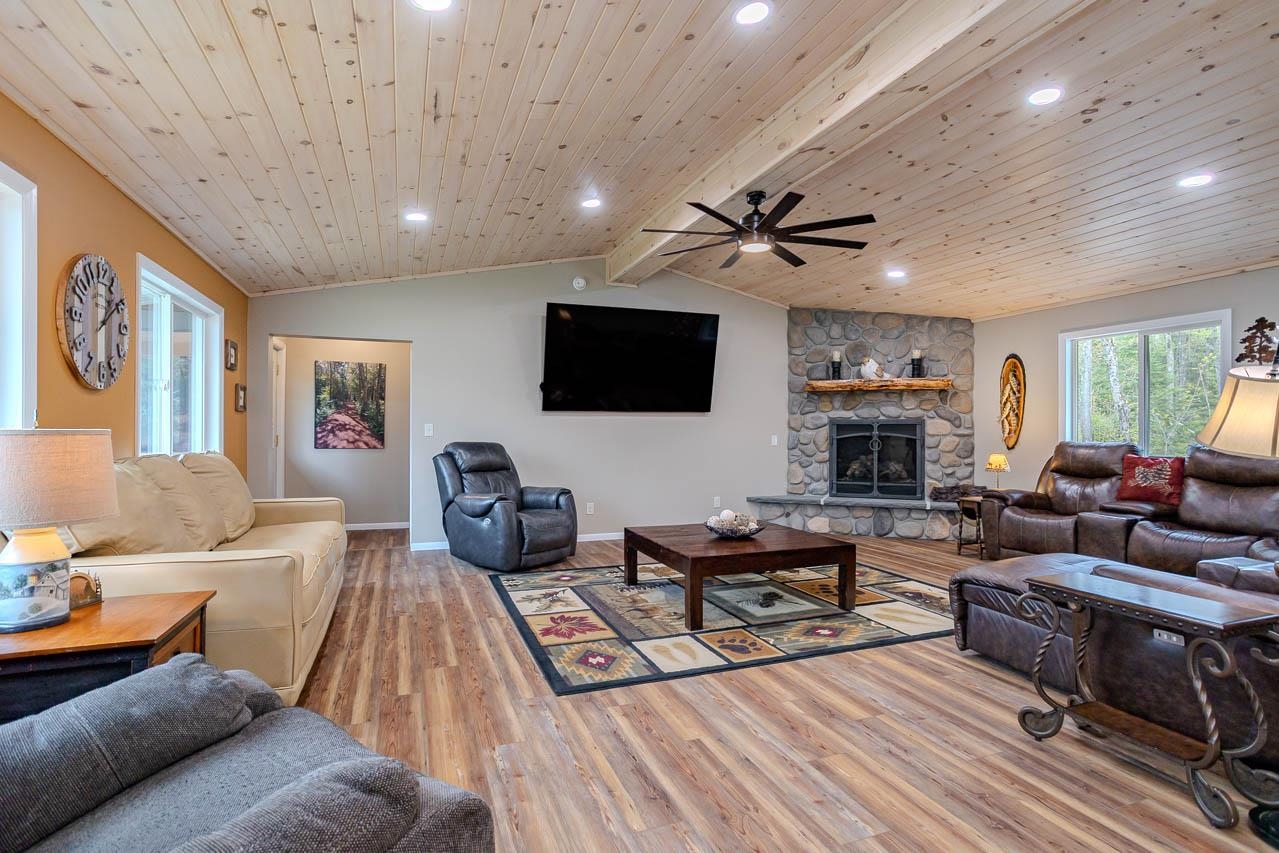 9014 NORTH STAR ROAD, WINCHESTER, Wisconsin 54557, 4 Bedrooms Bedrooms, ,3 BathroomsBathrooms,Residential,For Sale,9014 NORTH STAR ROAD,22602202