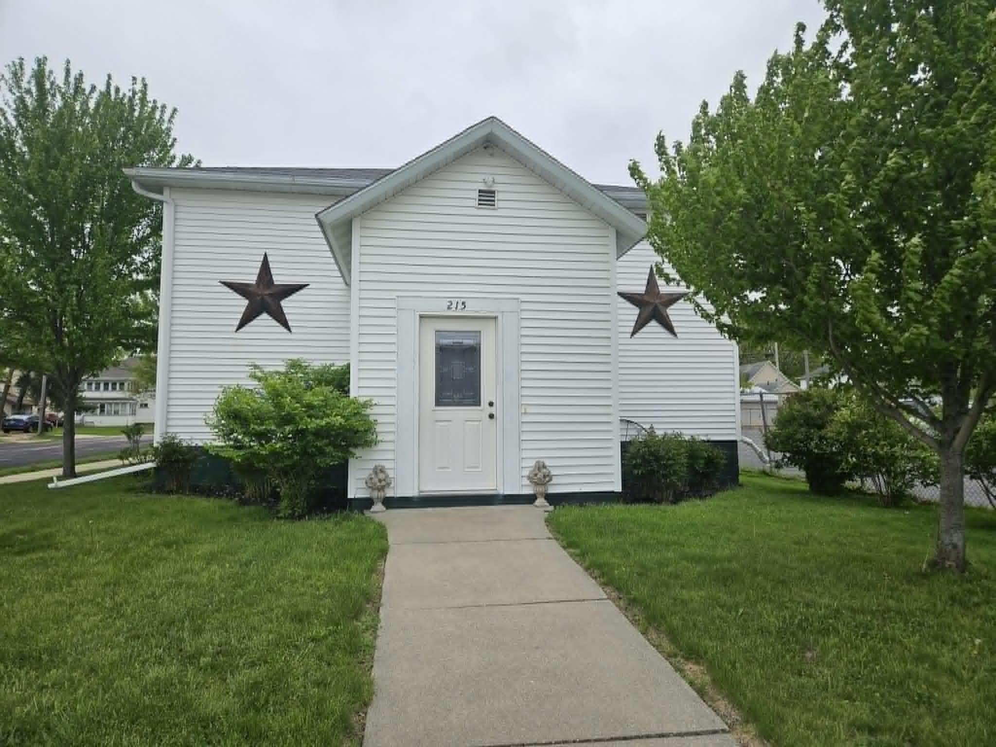 215 W DEPOT STREET, Marshfield, Wisconsin 54449, 1 Bedroom Bedrooms, ,1 BathroomBathrooms,Residential,For Sale,215 W DEPOT STREET,22602204