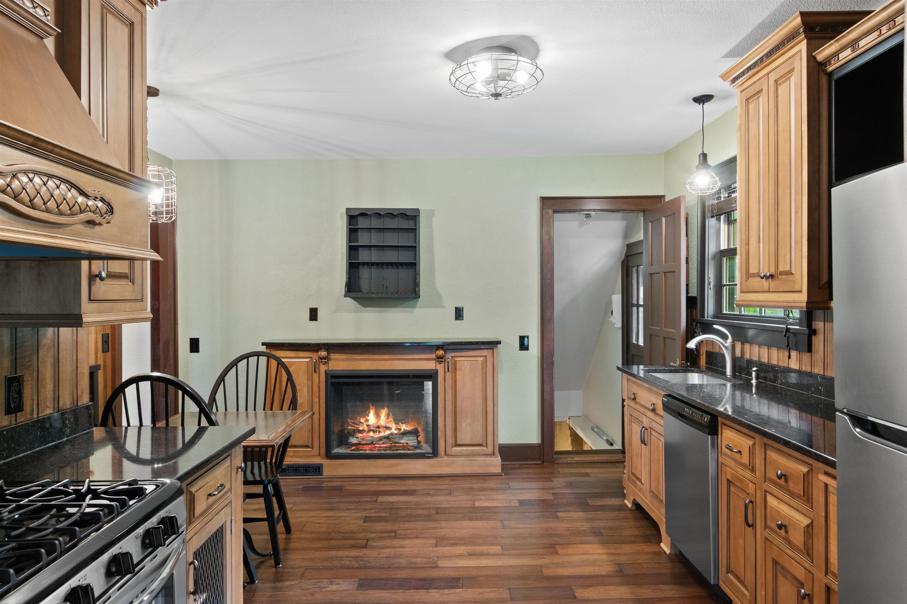 1709 MAIN STREET, Stevens Point, Wisconsin 54481, 3 Bedrooms Bedrooms, ,2 BathroomsBathrooms,Residential,For Sale,1709 MAIN STREET,22602207