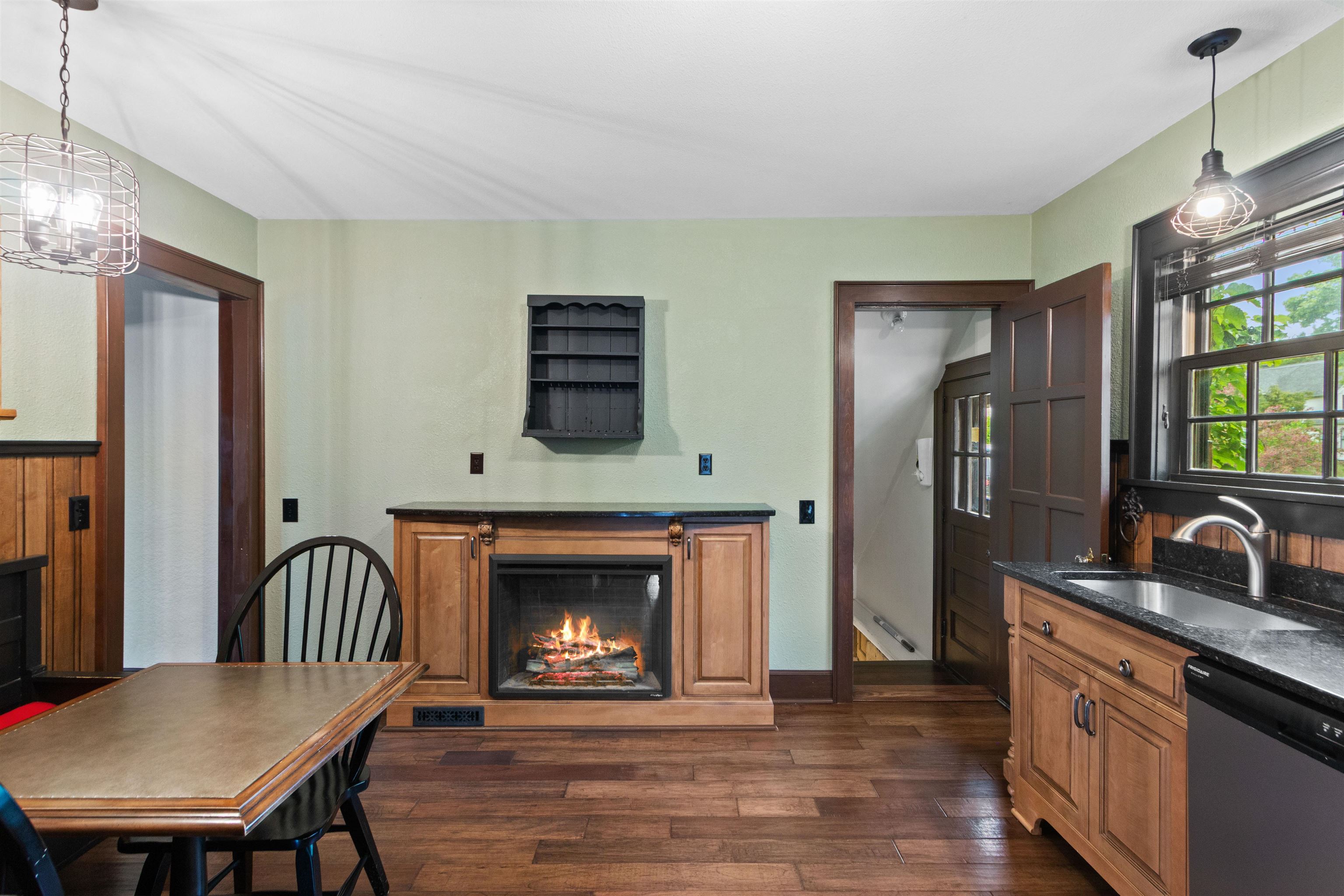 1709 MAIN STREET, Stevens Point, Wisconsin 54481, 3 Bedrooms Bedrooms, ,2 BathroomsBathrooms,Residential,For Sale,1709 MAIN STREET,22602207