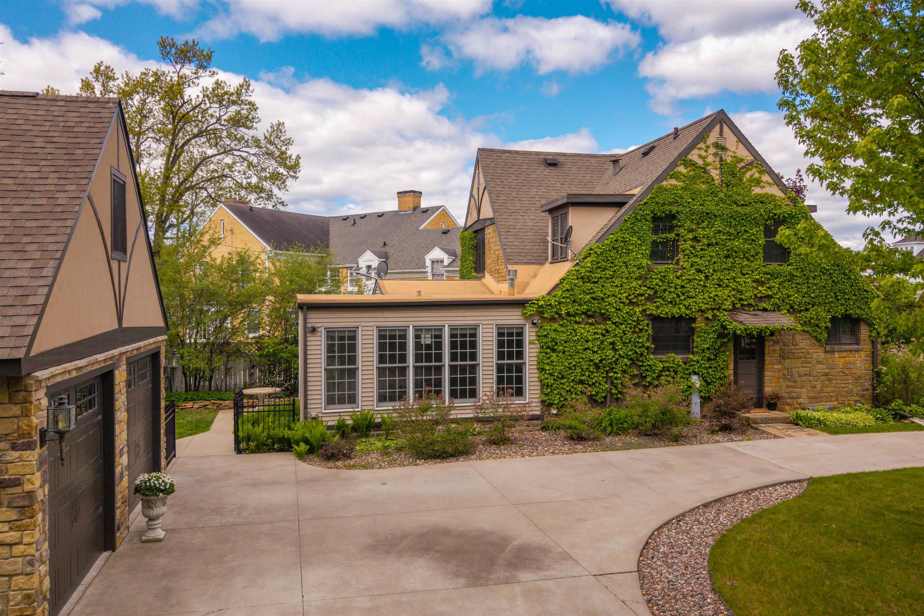1709 MAIN STREET, Stevens Point, Wisconsin 54481, 3 Bedrooms Bedrooms, ,2 BathroomsBathrooms,Residential,For Sale,1709 MAIN STREET,22602207