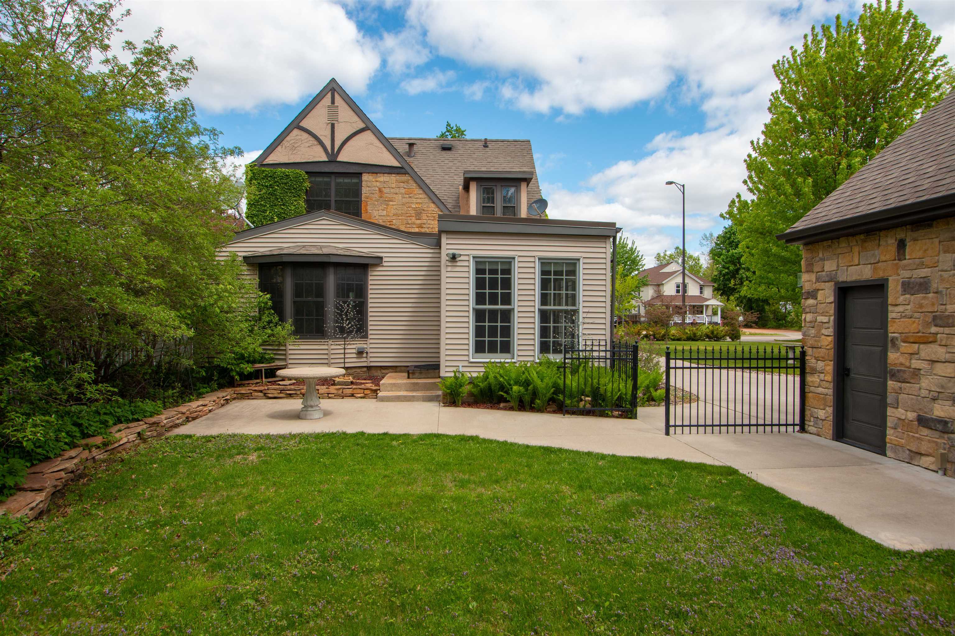 1709 MAIN STREET, Stevens Point, Wisconsin 54481, 3 Bedrooms Bedrooms, ,2 BathroomsBathrooms,Residential,For Sale,1709 MAIN STREET,22602207