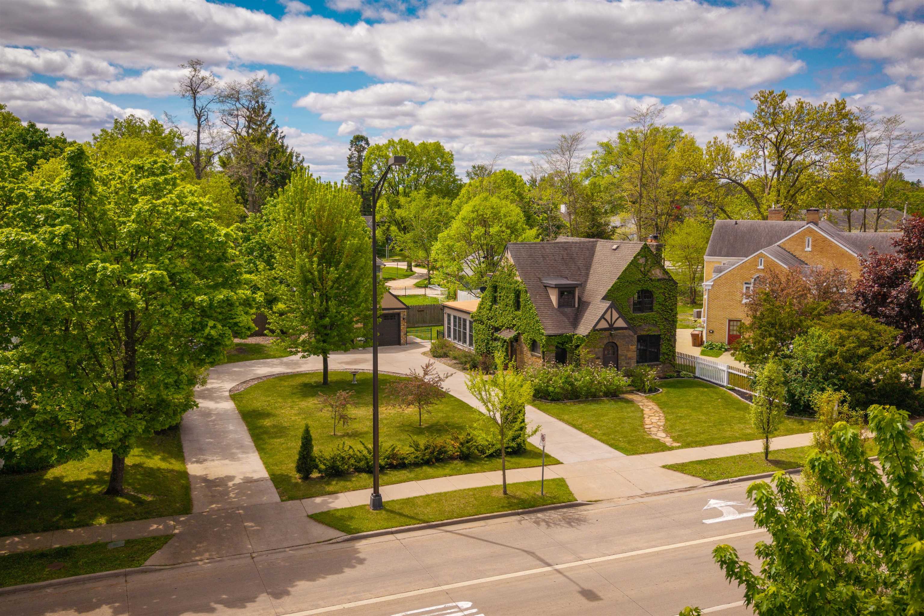 1709 MAIN STREET, Stevens Point, Wisconsin 54481, 3 Bedrooms Bedrooms, ,2 BathroomsBathrooms,Residential,For Sale,1709 MAIN STREET,22602207