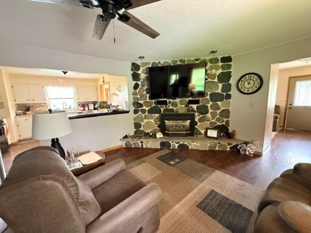 3601 N 18TH AVENUE, Wausau, Wisconsin 54401, 4 Bedrooms Bedrooms, ,2 BathroomsBathrooms,Residential,For Sale,3601 N 18TH AVENUE,22602208