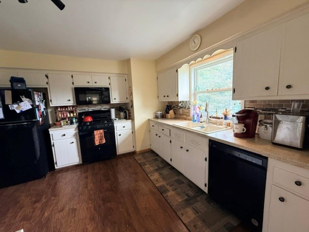 3601 N 18TH AVENUE, Wausau, Wisconsin 54401, 4 Bedrooms Bedrooms, ,2 BathroomsBathrooms,Residential,For Sale,3601 N 18TH AVENUE,22602208