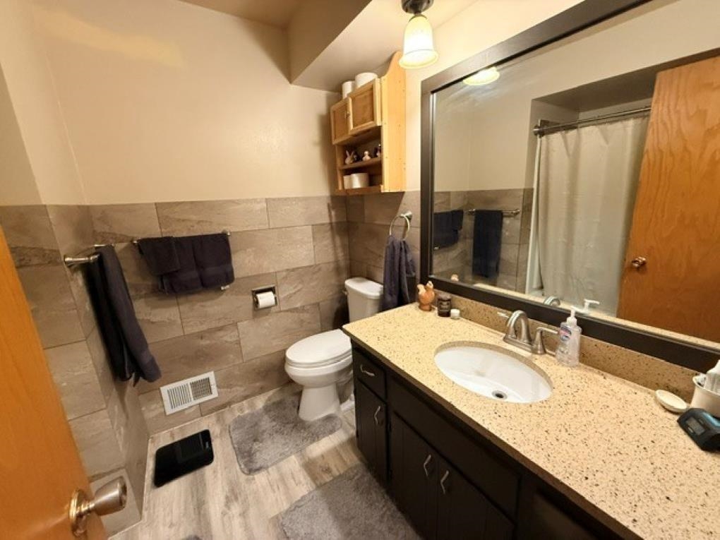 3601 N 18TH AVENUE, Wausau, Wisconsin 54401, 4 Bedrooms Bedrooms, ,2 BathroomsBathrooms,Residential,For Sale,3601 N 18TH AVENUE,22602208